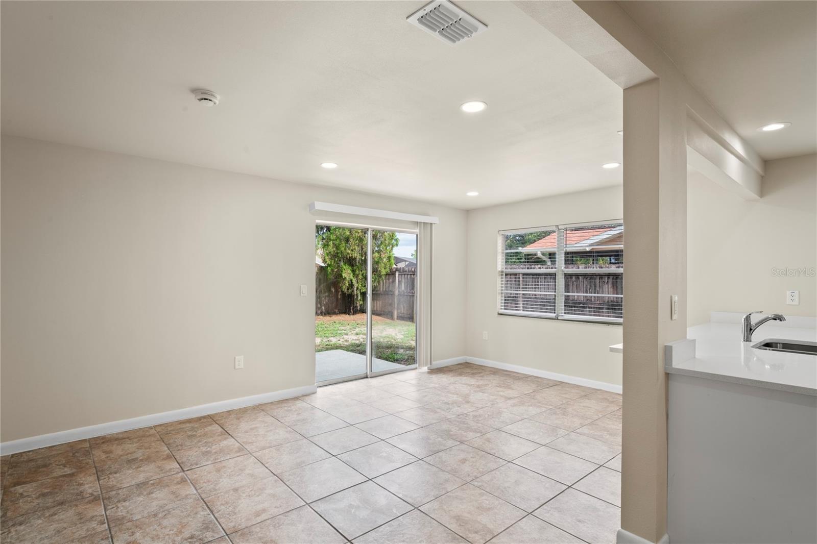 Image 10 of 26 For 4414 Royal Oak Lane