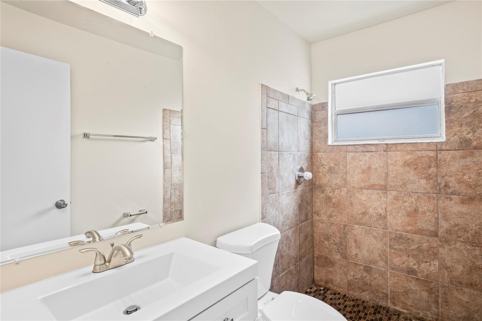 Image 13 of 26 For 4414 Royal Oak Lane