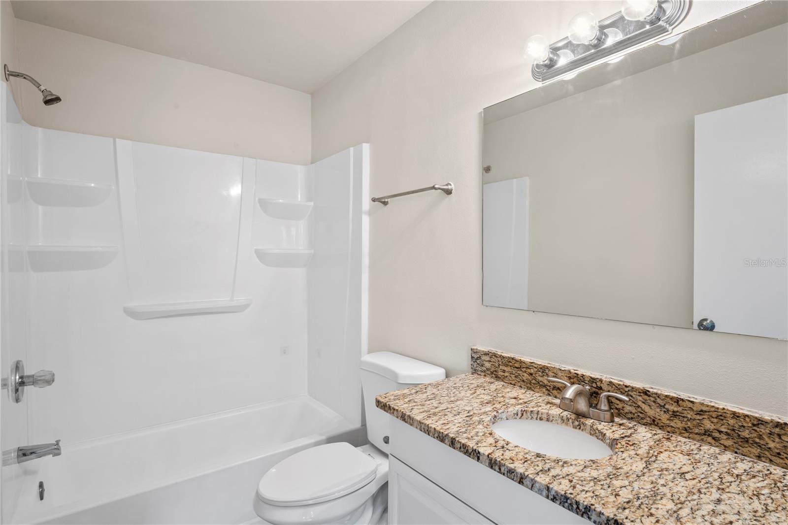 Image 18 of 26 For 4414 Royal Oak Lane