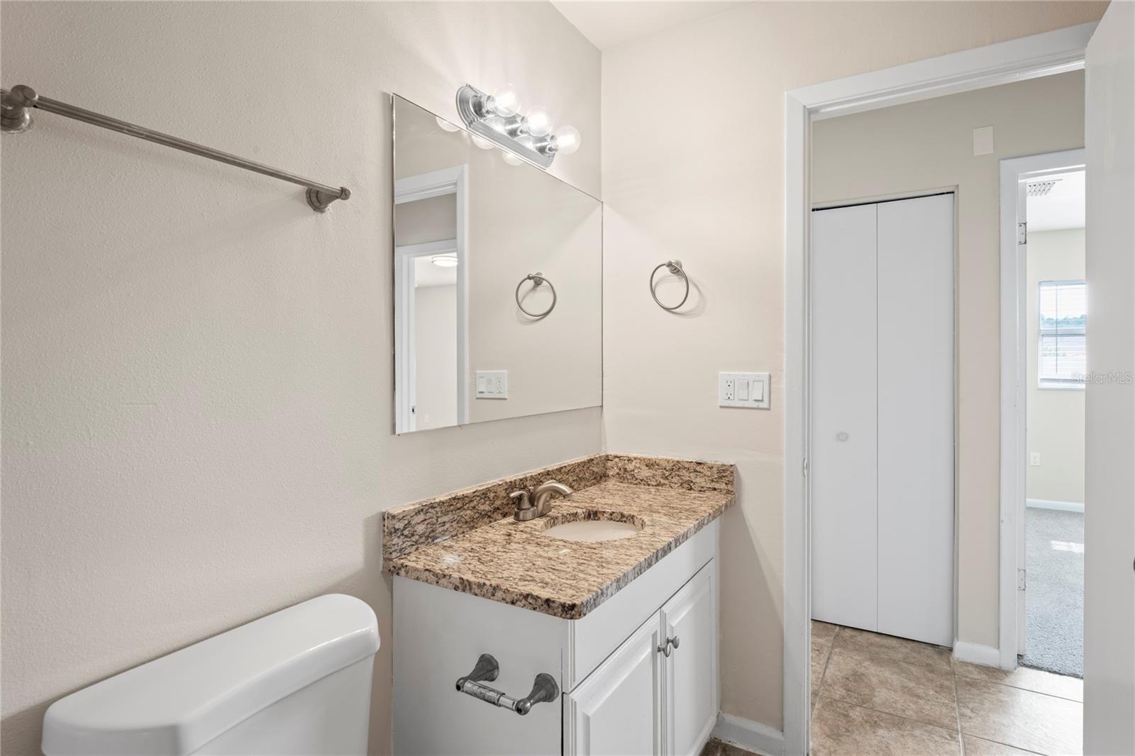 Image 19 of 26 For 4414 Royal Oak Lane