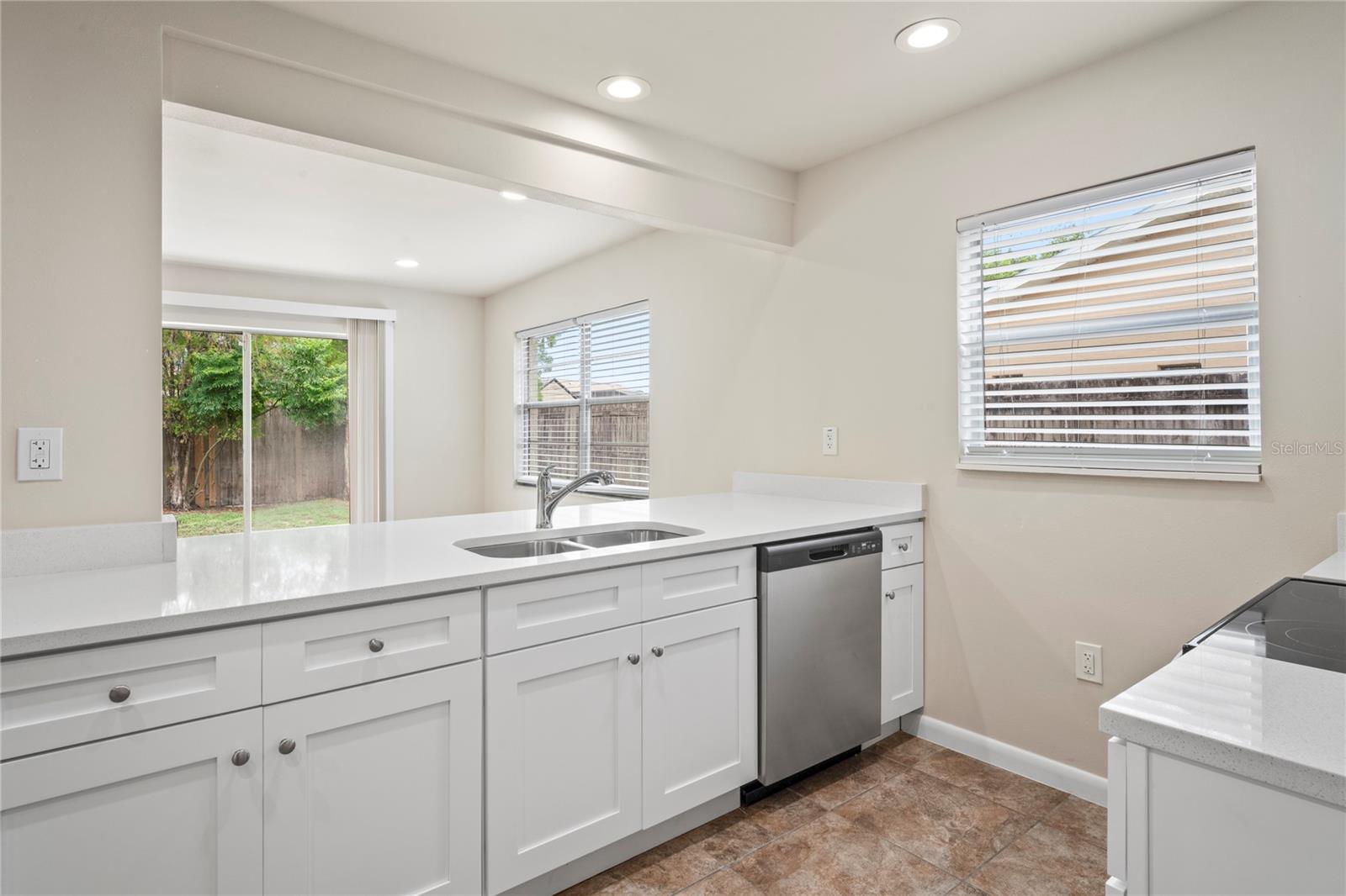 Image 6 of 26 For 4414 Royal Oak Lane