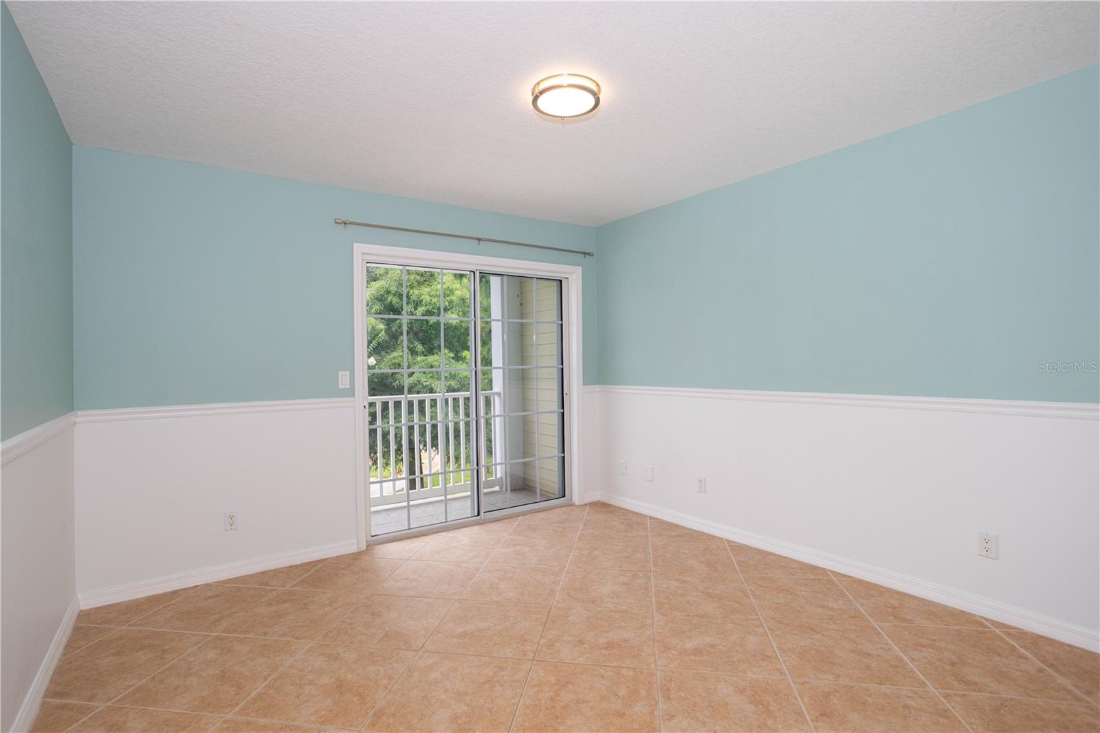 Image 25 of 40 For 932 Woodbridge Court
