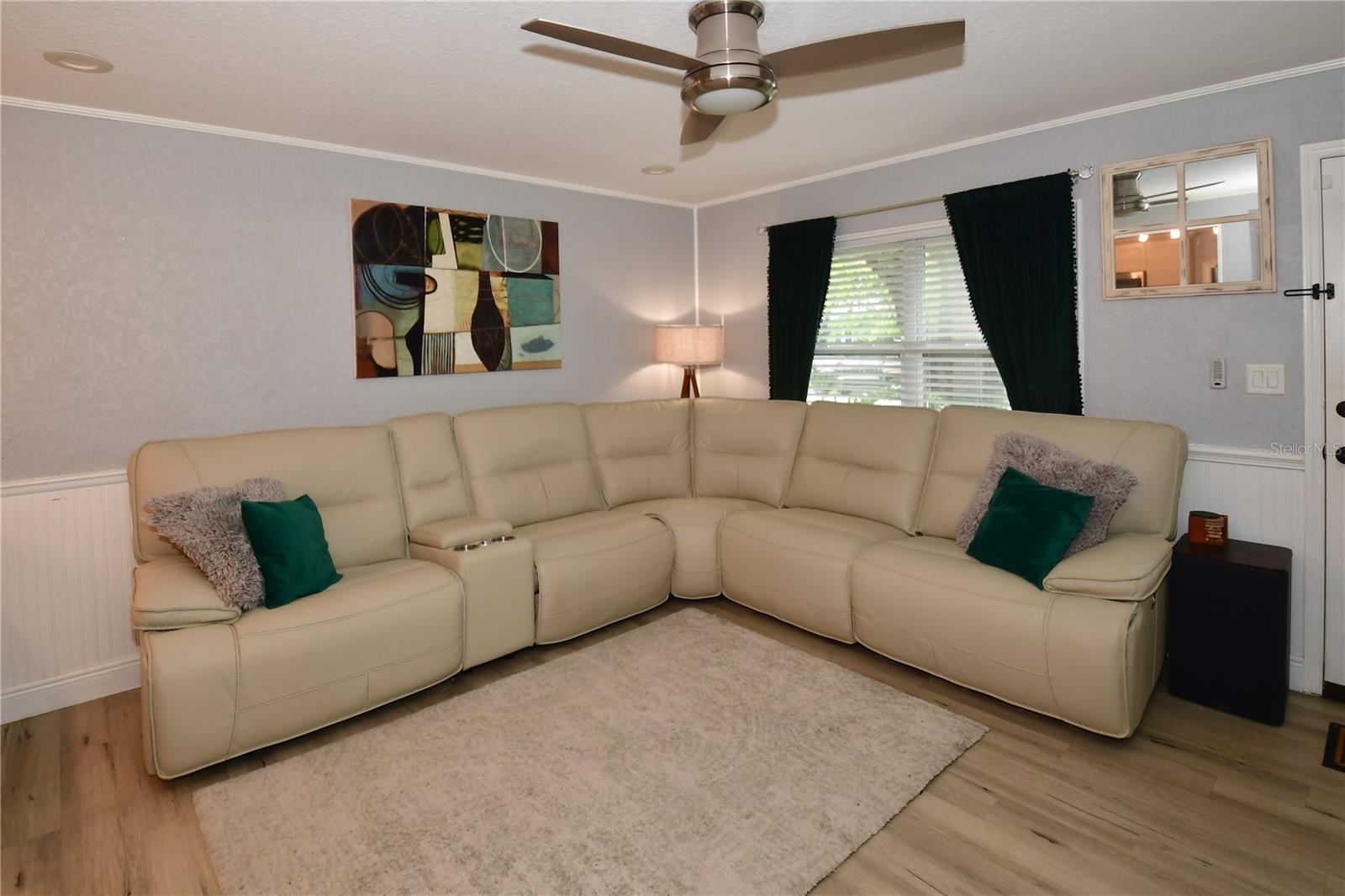 Image 3 of 30 For 5628 2nd Avenue N