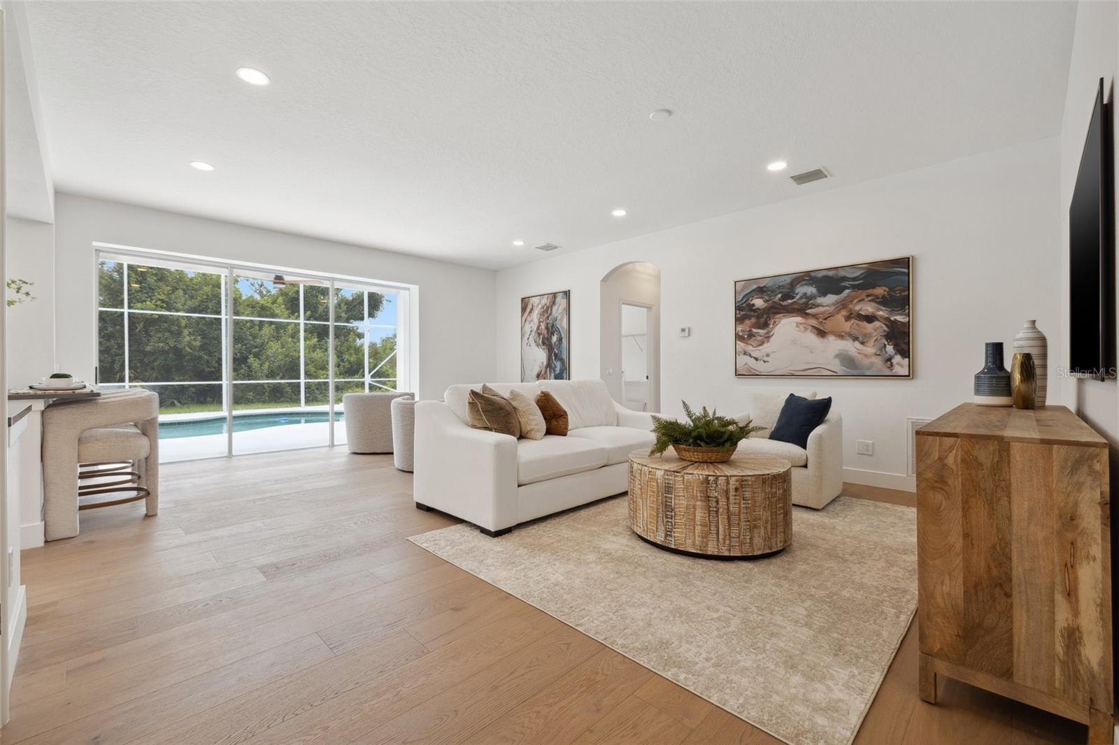 Image 14 of 73 For 21108 Bircholm Court