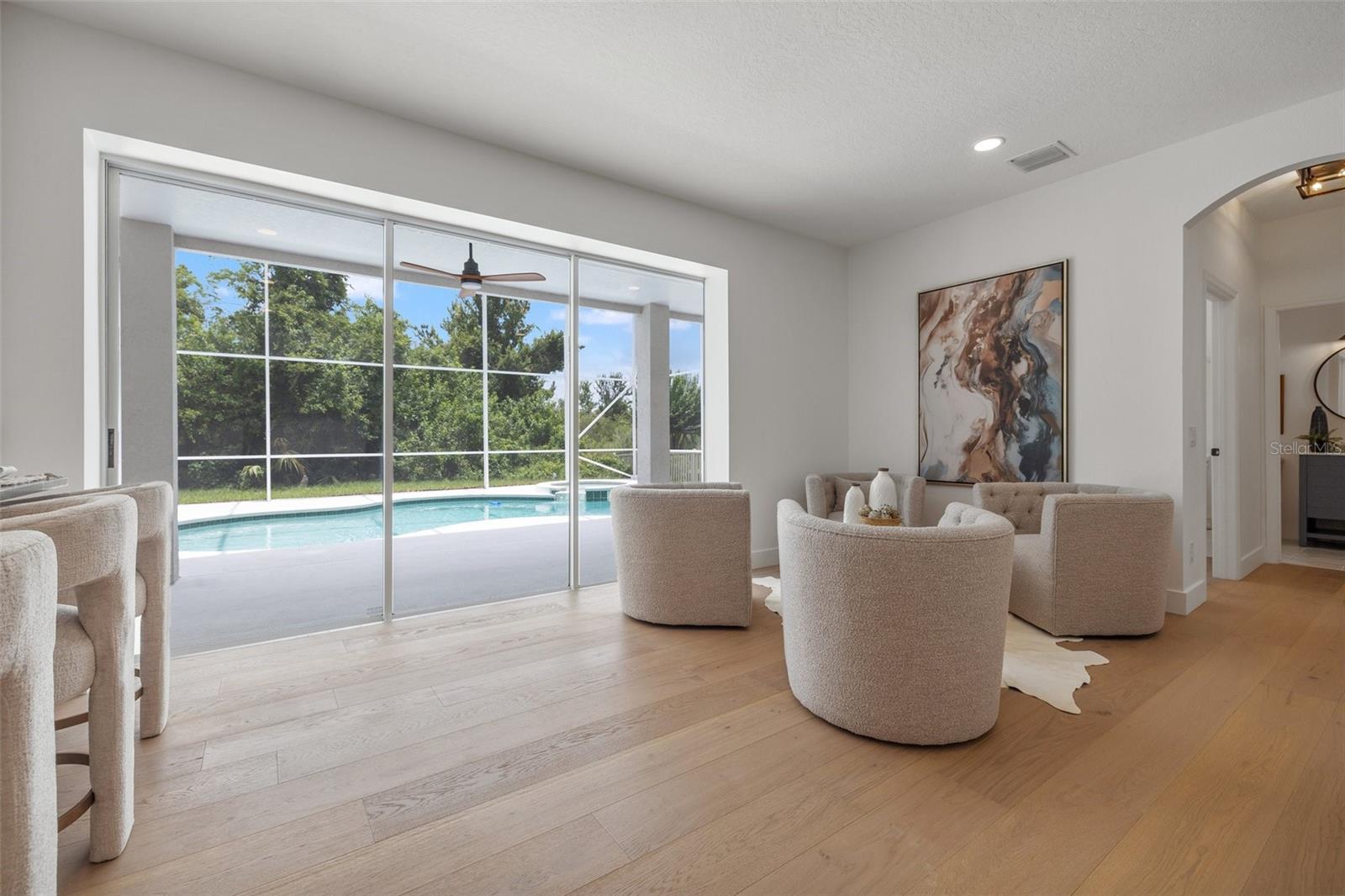Image 18 of 73 For 21108 Bircholm Court