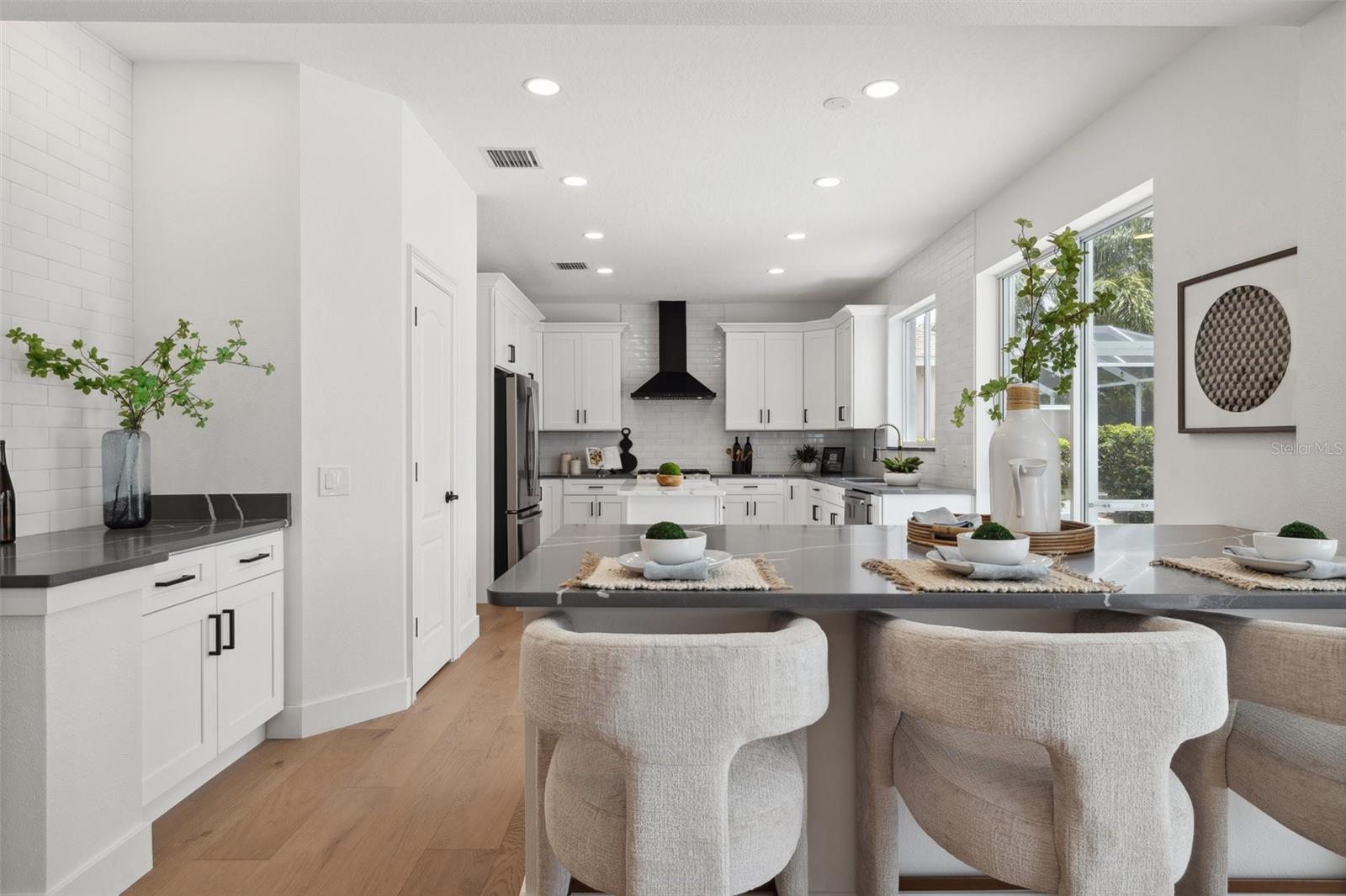 Image 21 of 73 For 21108 Bircholm Court