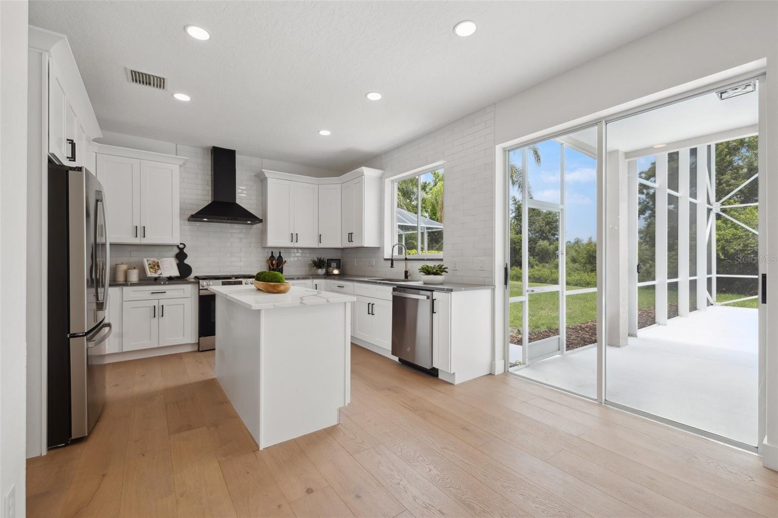 Image 24 of 73 For 21108 Bircholm Court