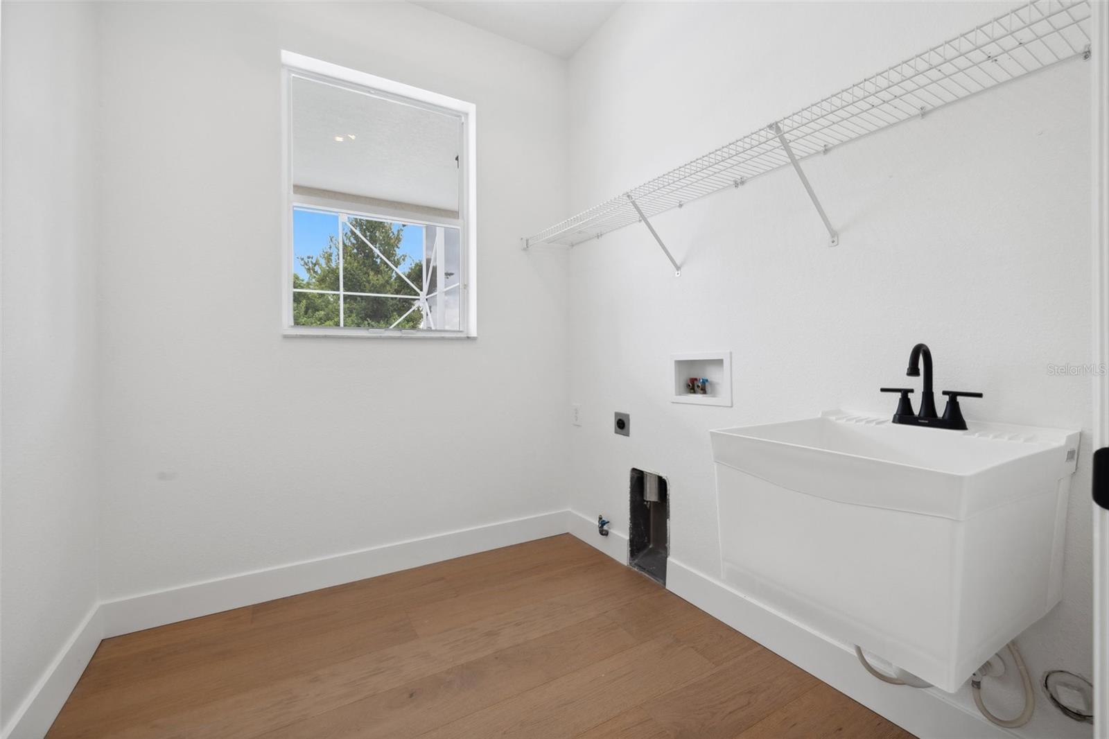 Image 31 of 73 For 21108 Bircholm Court