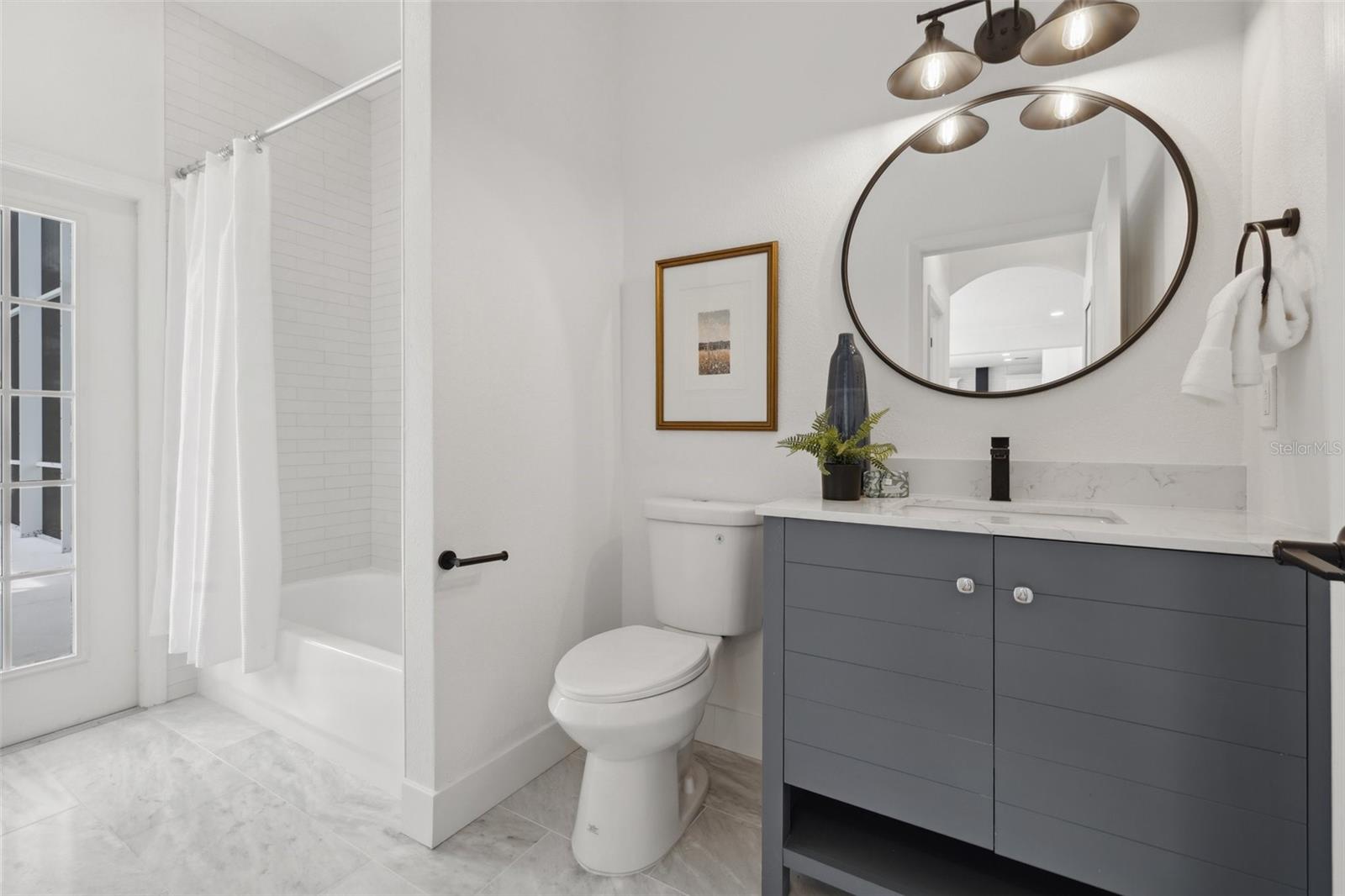 Image 32 of 73 For 21108 Bircholm Court