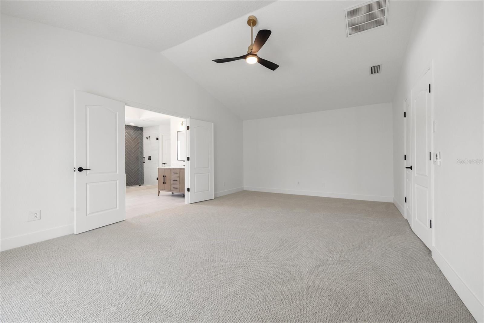 Image 36 of 73 For 21108 Bircholm Court
