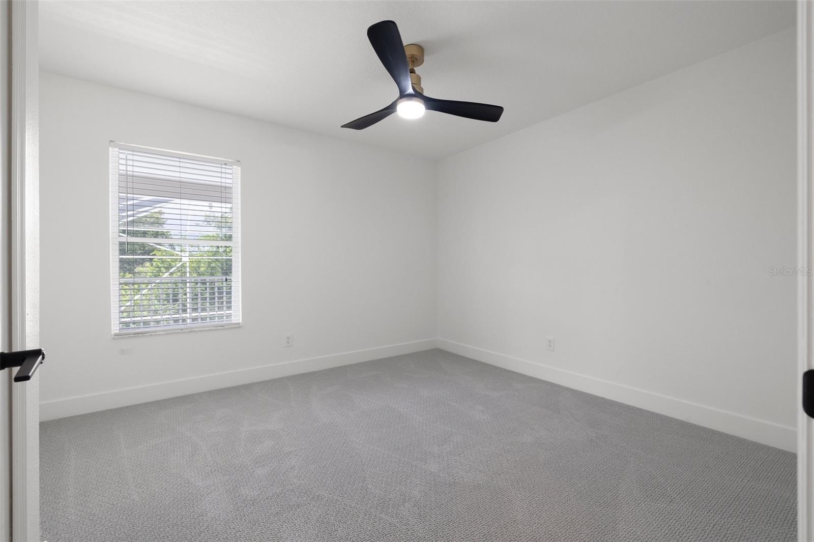 Image 46 of 73 For 21108 Bircholm Court