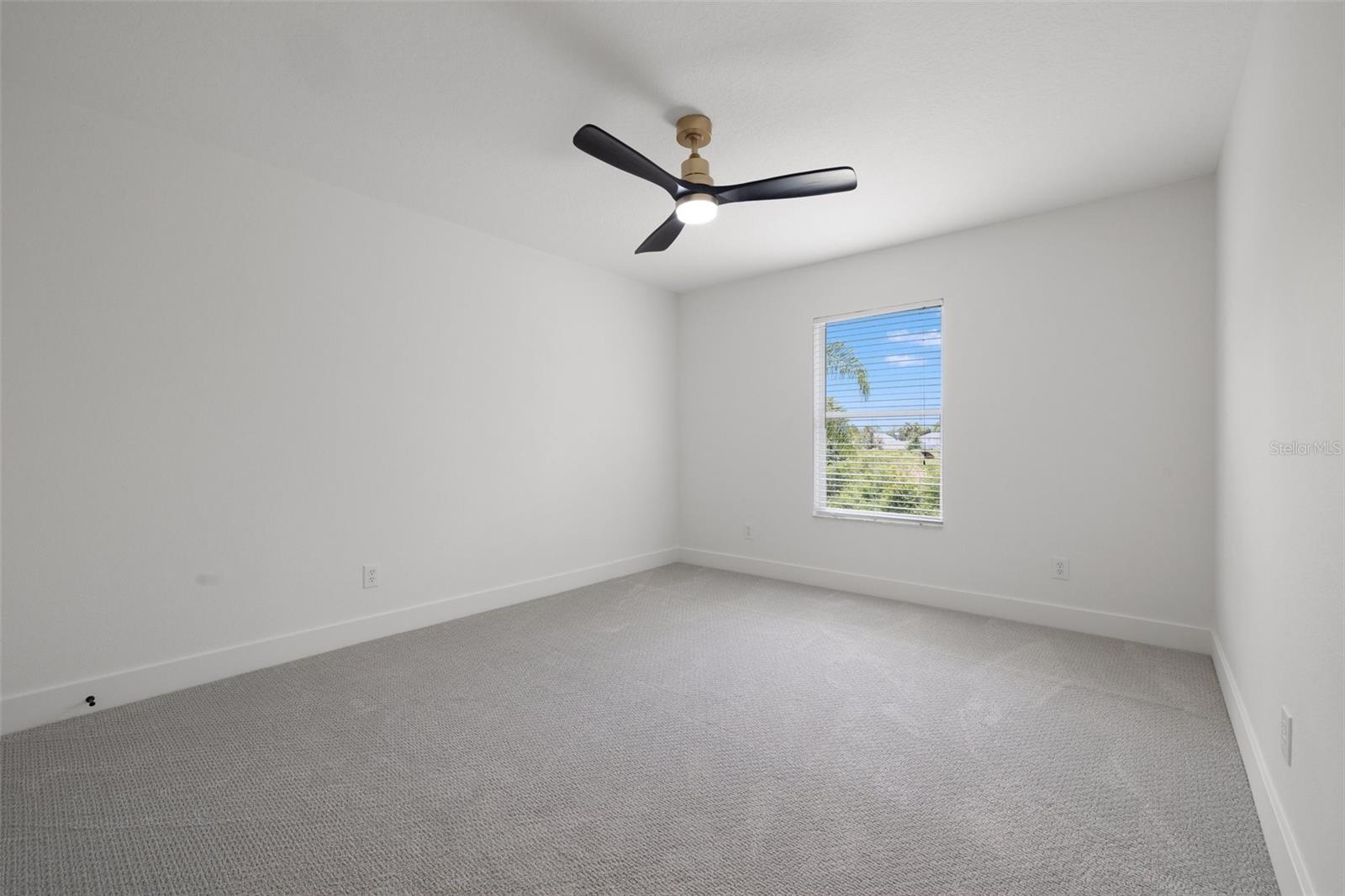 Image 47 of 73 For 21108 Bircholm Court