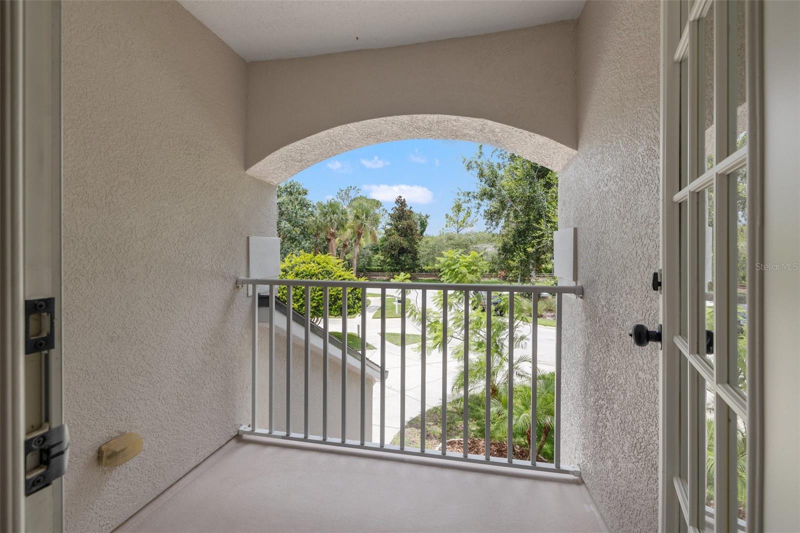 Image 53 of 73 For 21108 Bircholm Court