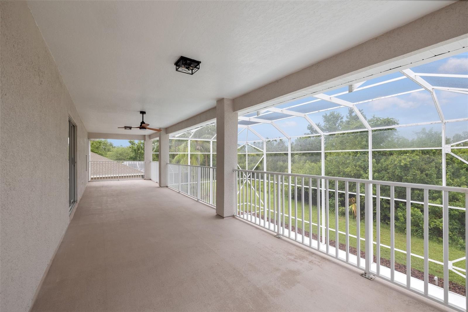 Image 54 of 73 For 21108 Bircholm Court
