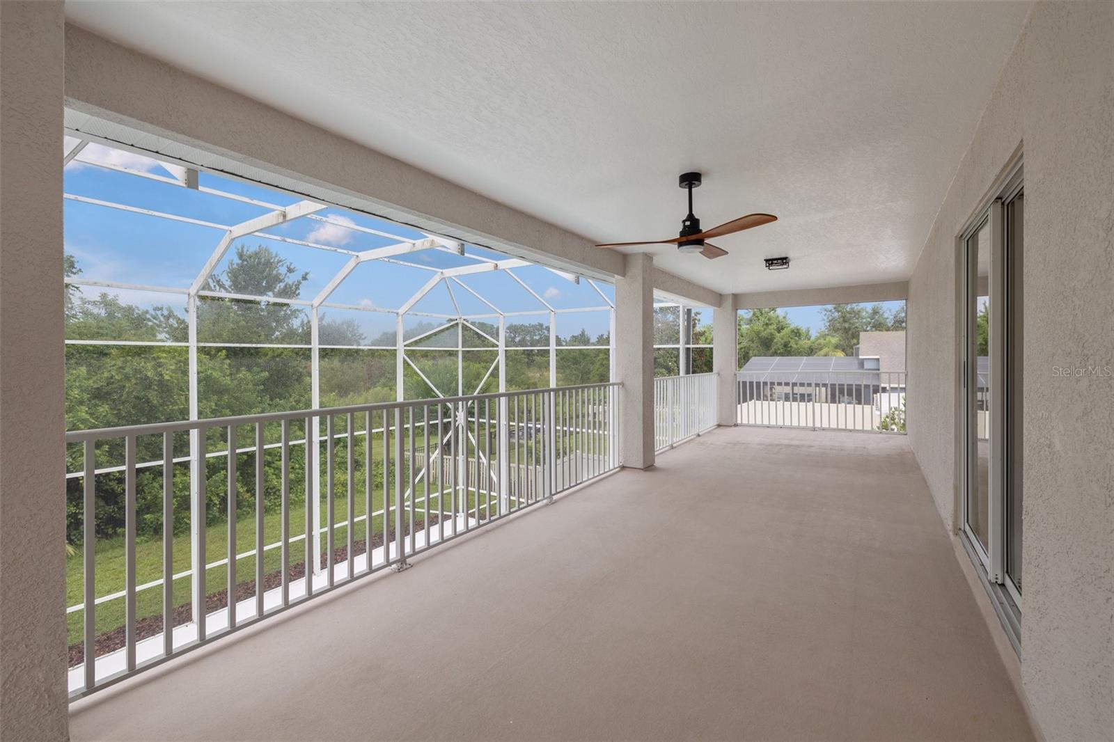 Image 55 of 73 For 21108 Bircholm Court