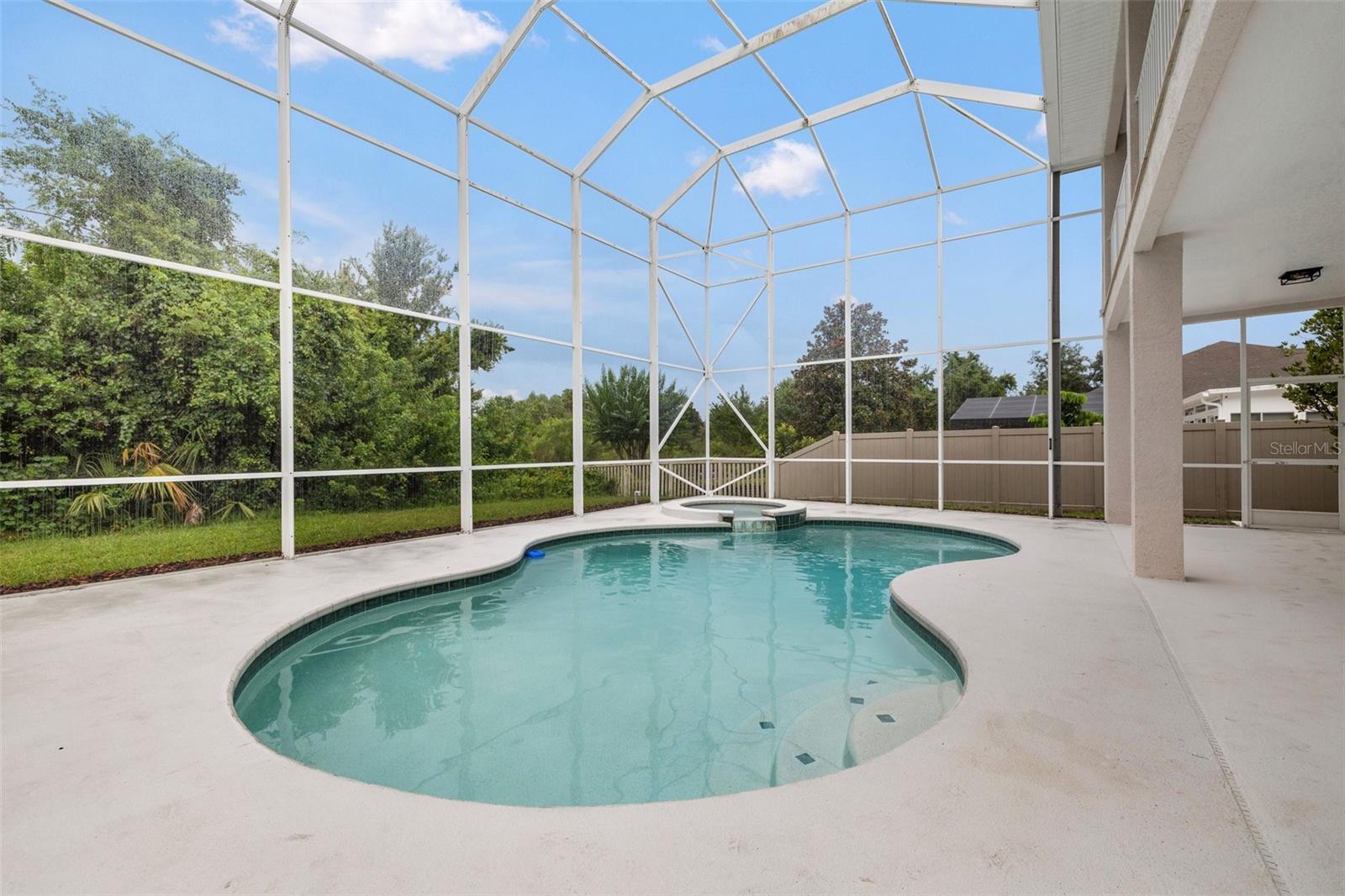 Image 58 of 73 For 21108 Bircholm Court