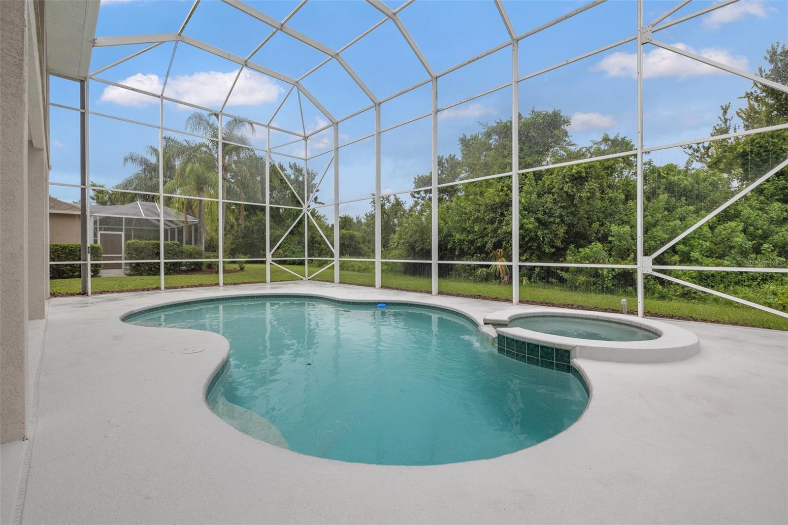 Image 59 of 73 For 21108 Bircholm Court