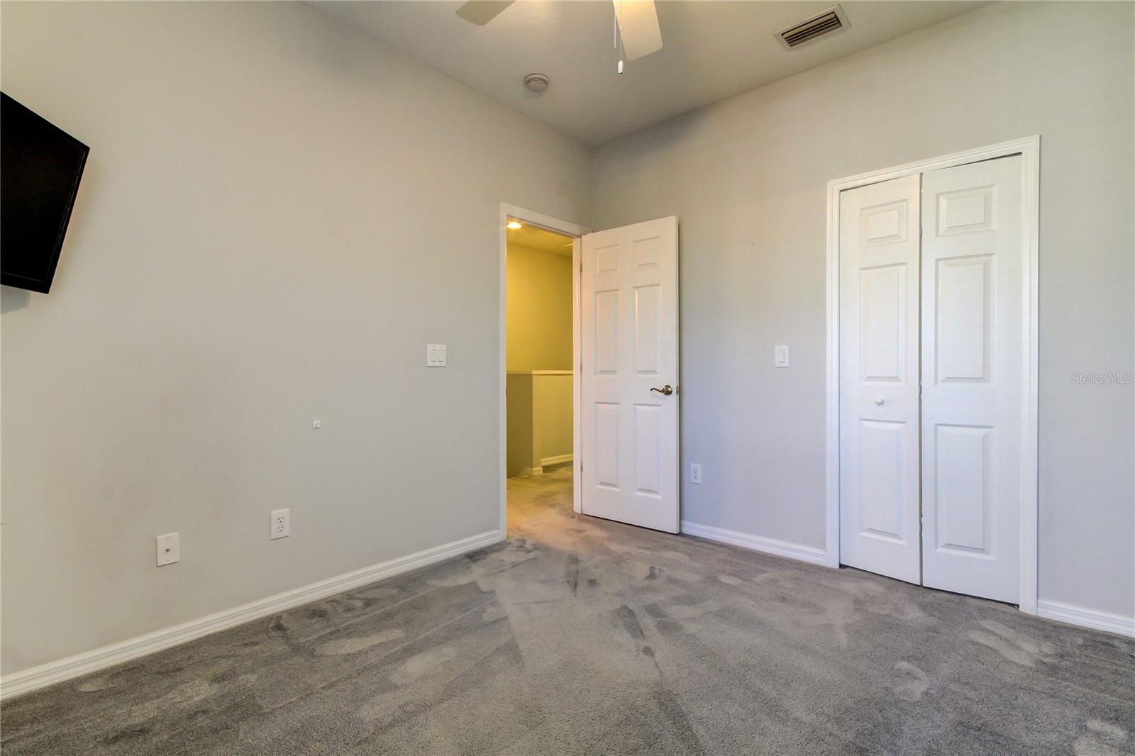 Image 21 of 56 For 14059 Waterville Circle