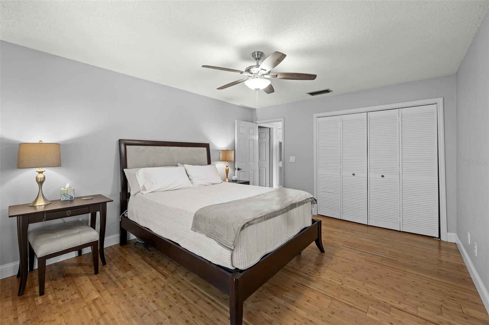 Listing photo id 18 for 3312 Carrington Street