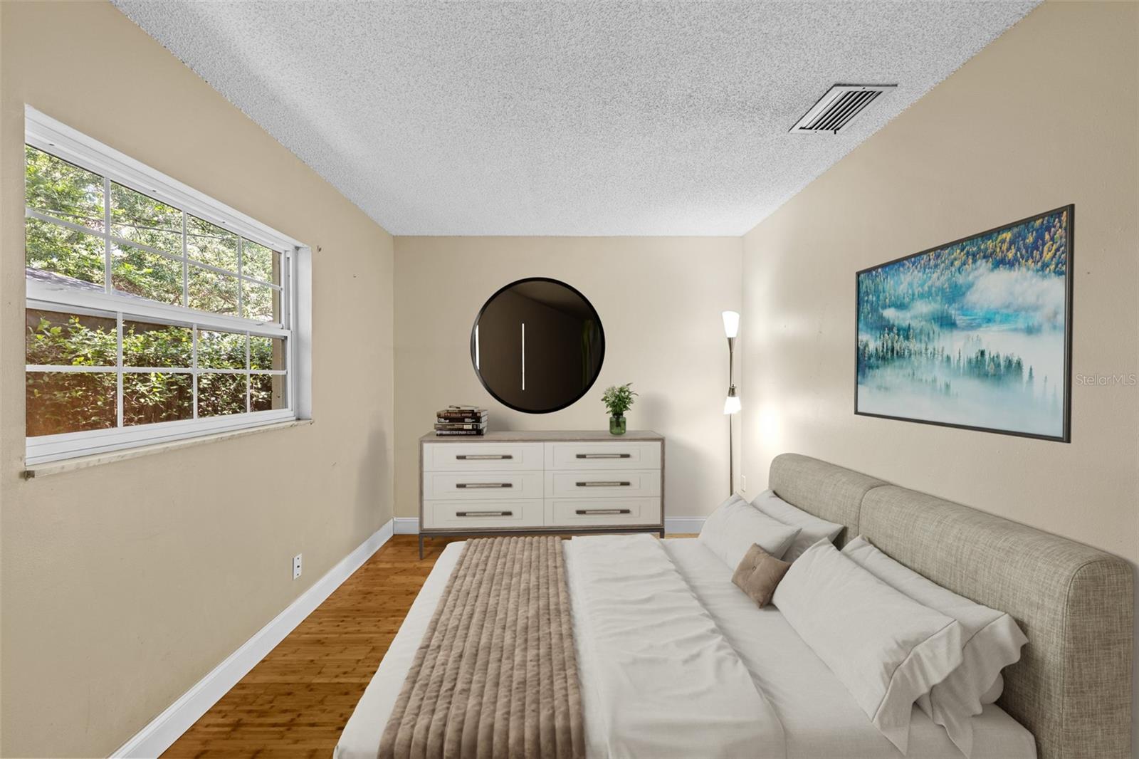 Listing photo id 29 for 3312 Carrington Street