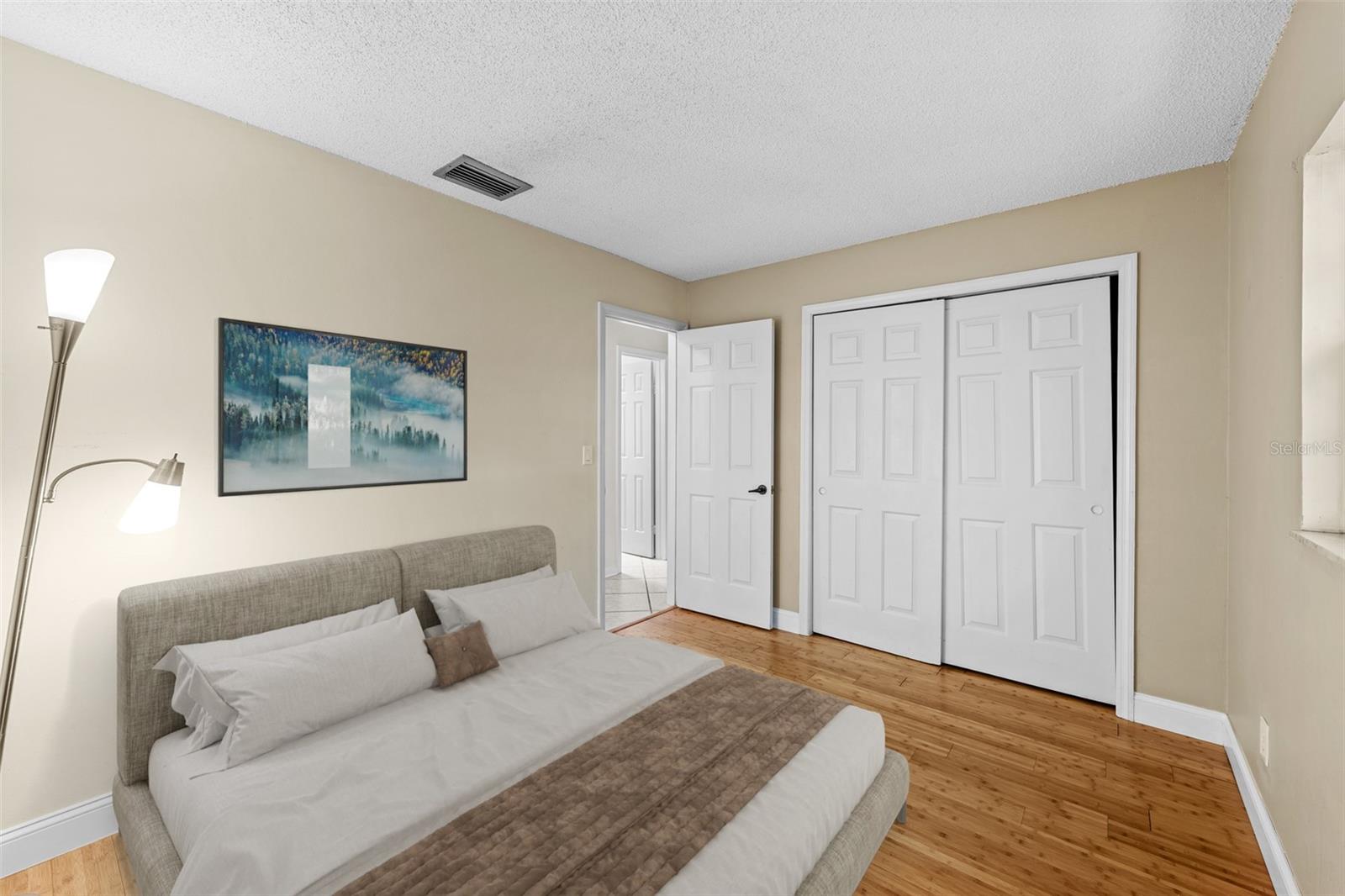 Listing photo id 30 for 3312 Carrington Street