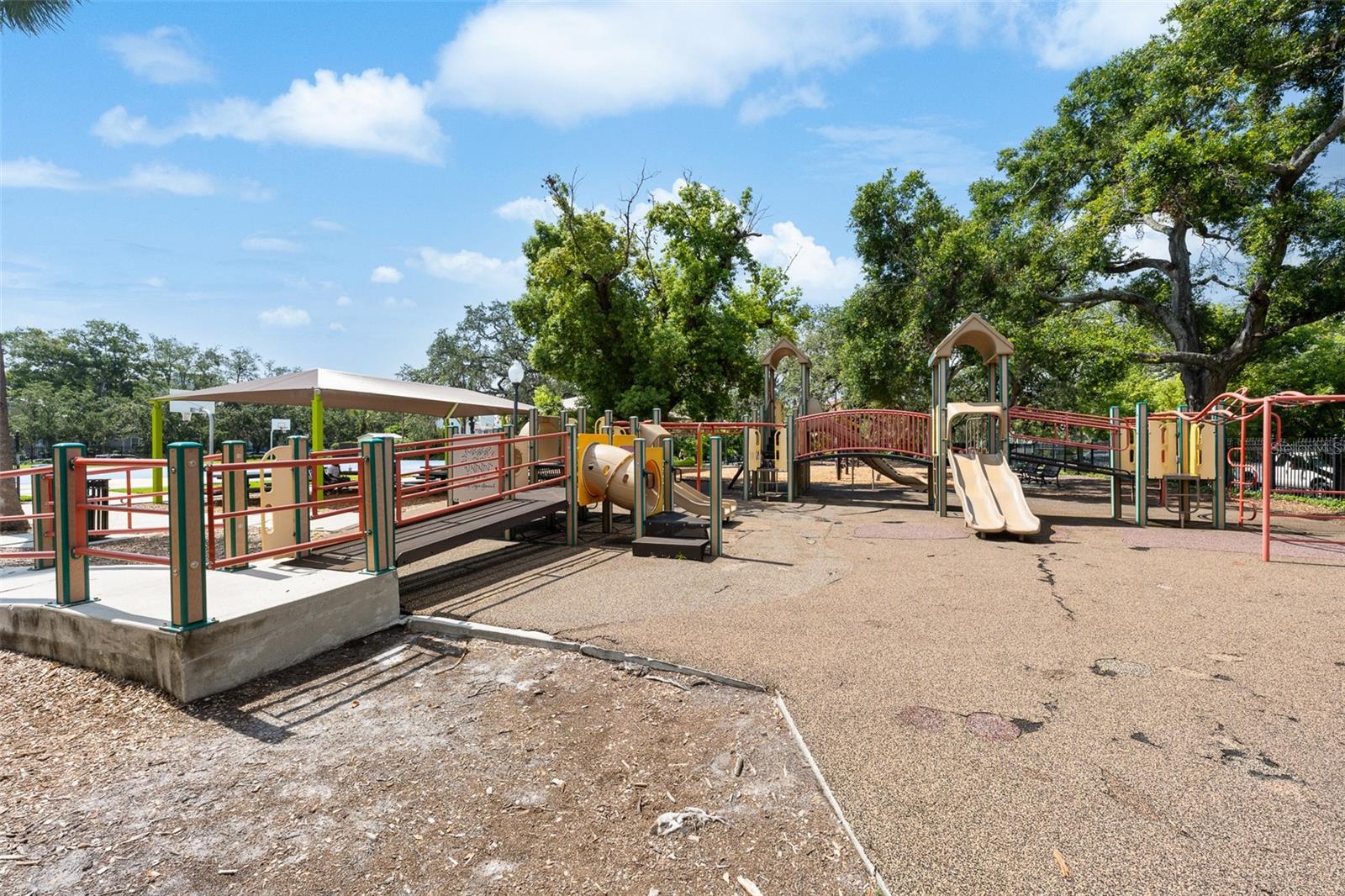 Listing photo id 47 for 3312 Carrington Street