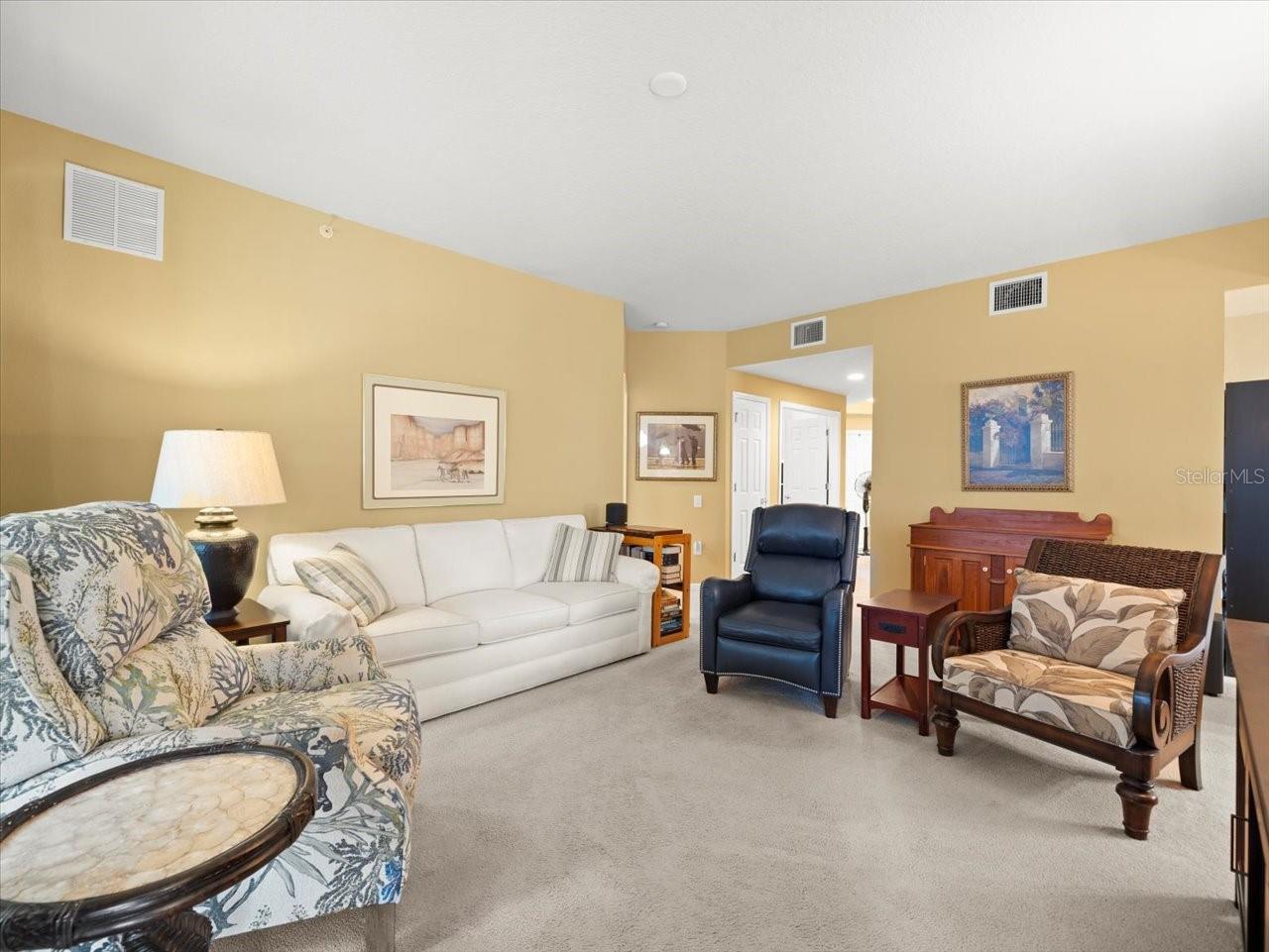 Image 17 of 56 For 897 Lantern Way