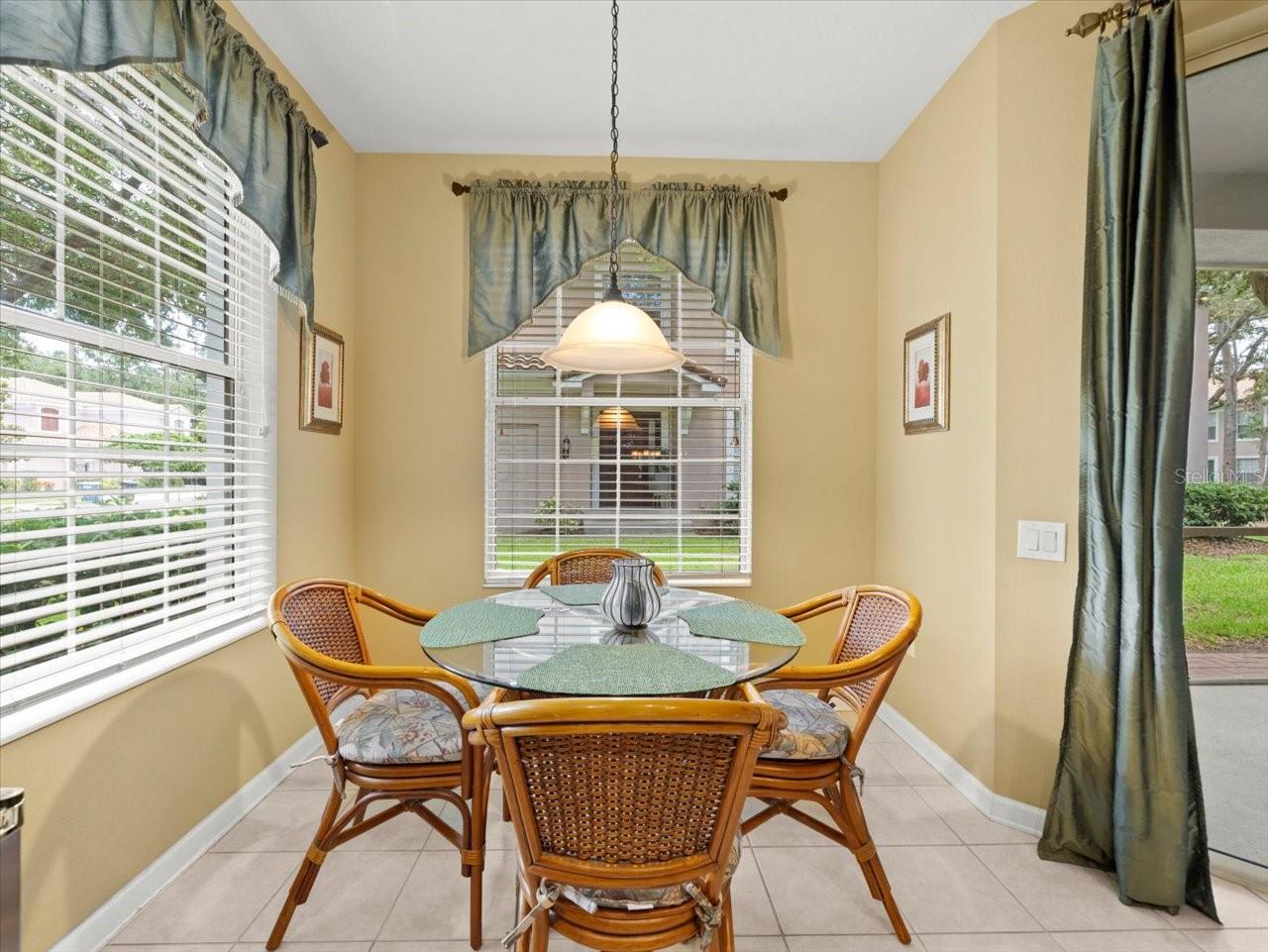 Image 27 of 56 For 897 Lantern Way