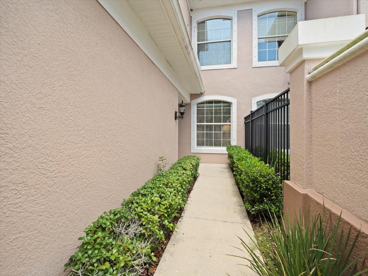 Image 5 of 56 For 897 Lantern Way