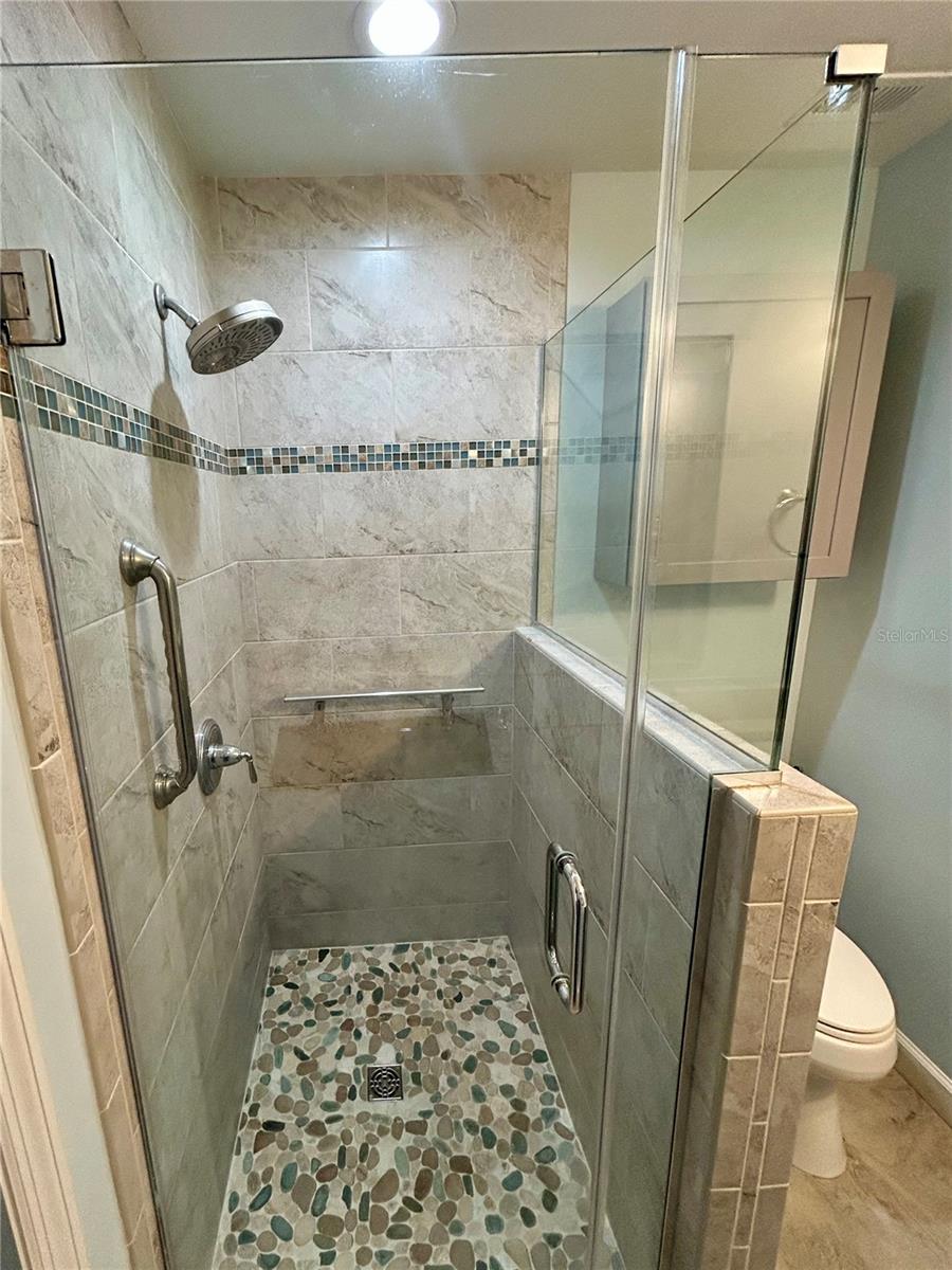 Image 13 of 24 For 6876 17th Street N