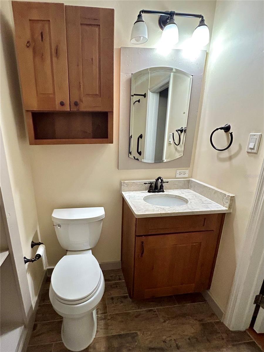 Image 18 of 24 For 6876 17th Street N