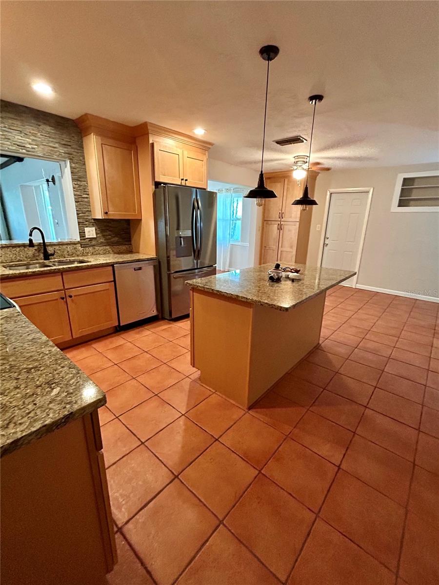 Image 5 of 24 For 6876 17th Street N