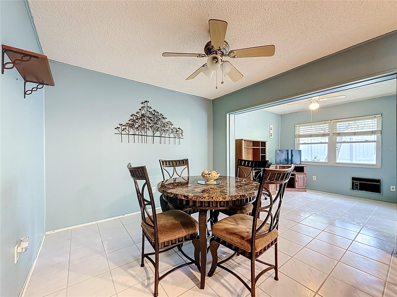 Listing photo id 18 for 1102 Cara Drive