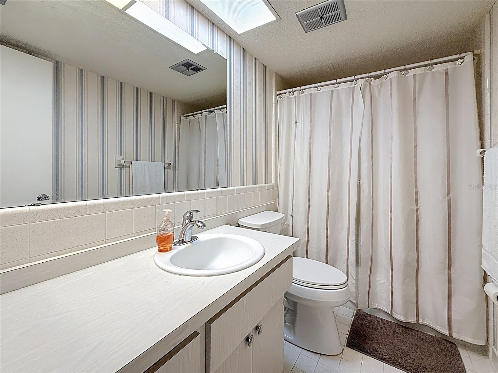 Listing photo id 37 for 1102 Cara Drive