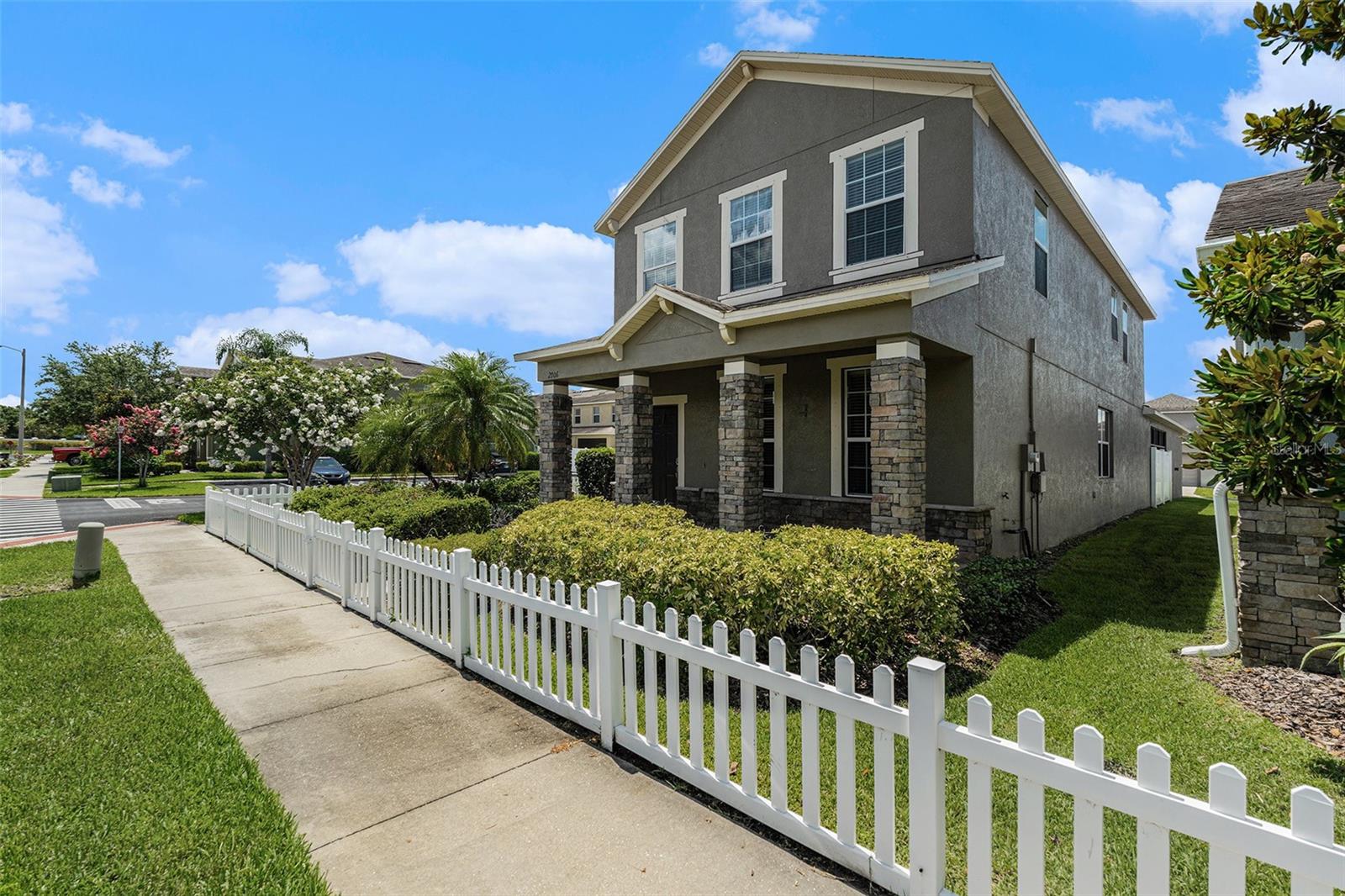 Image 2 of 32 For 2706 Lantern Hill Avenue