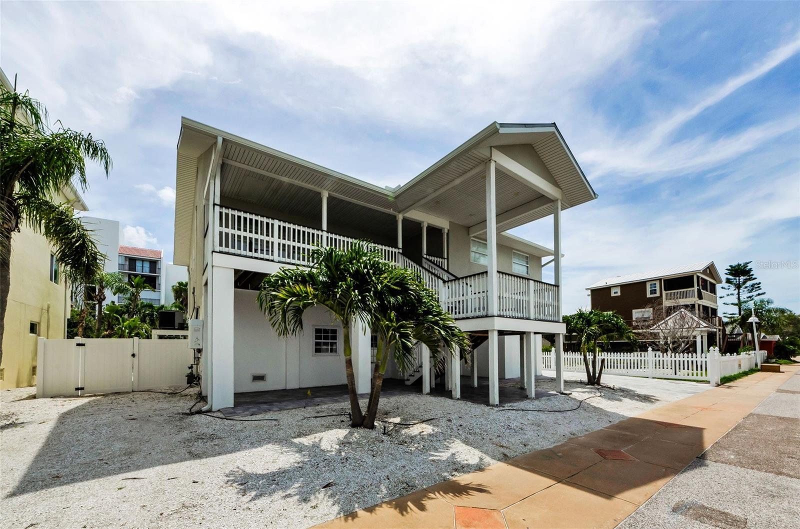 Image 3 of 60 For 19111 Whispering Pines Drive