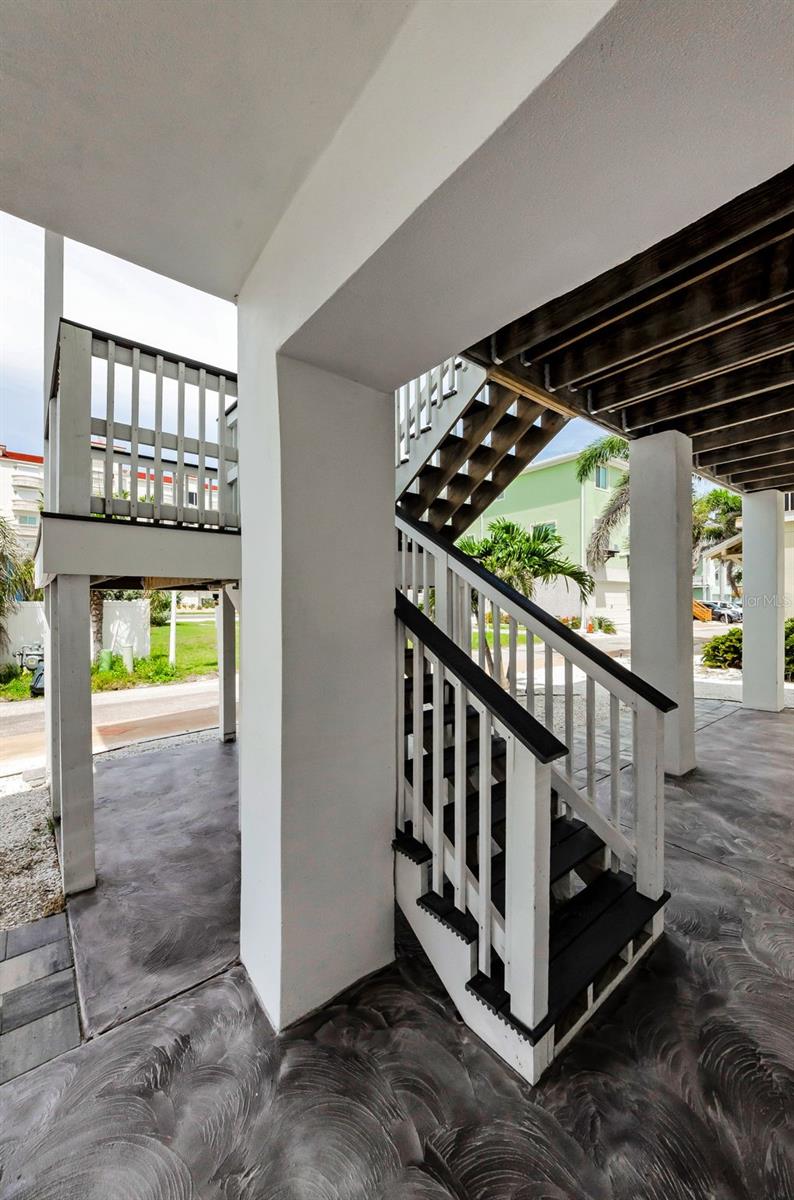 Image 7 of 60 For 19111 Whispering Pines Drive