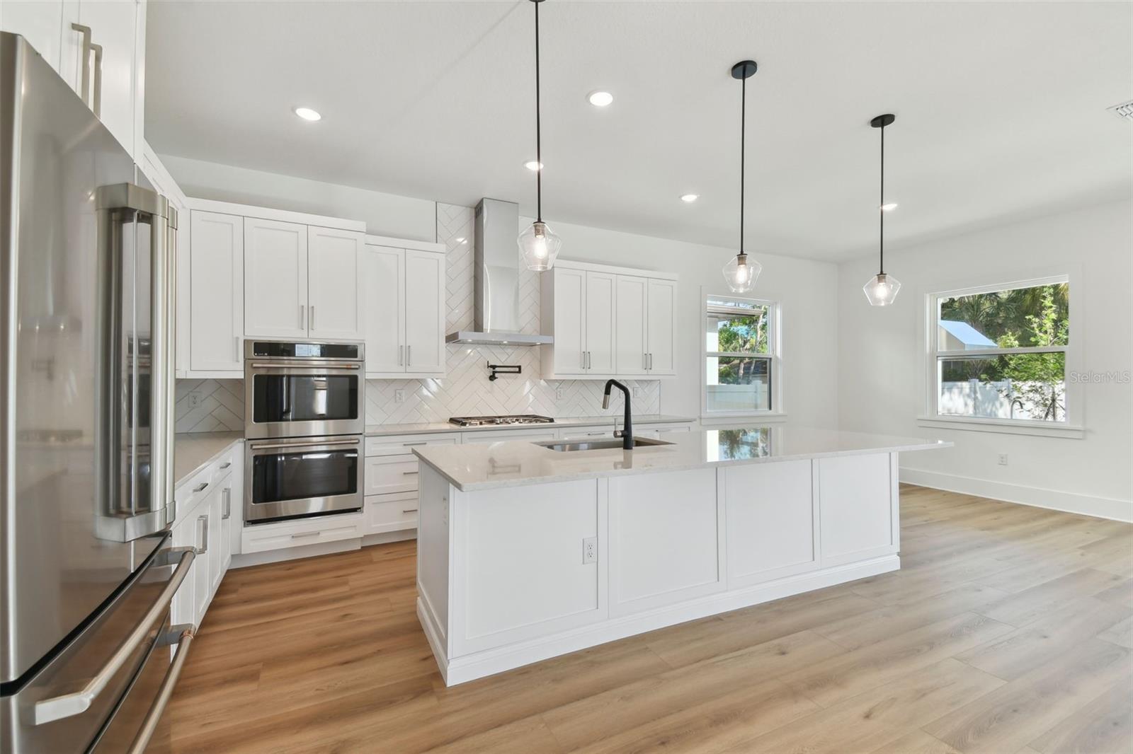Image 36 of 46 For 905 Willow Avenue
