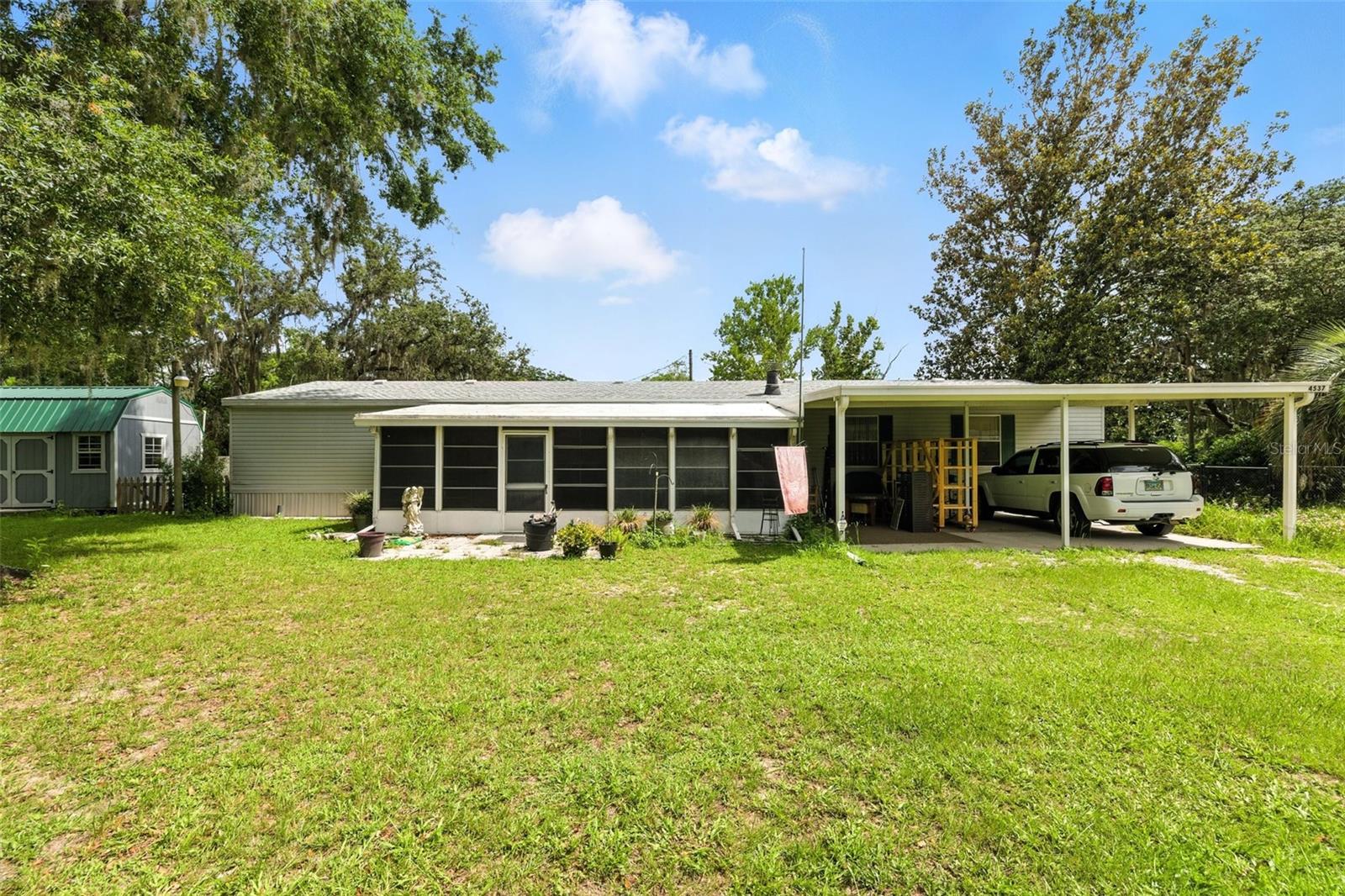 Listing photo id 23 for 4537 Thornton Drive
