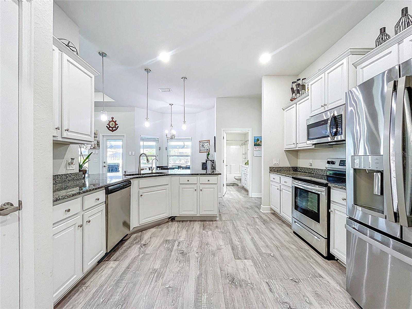 Image 23 of 48 For 13045 Irwin Drive