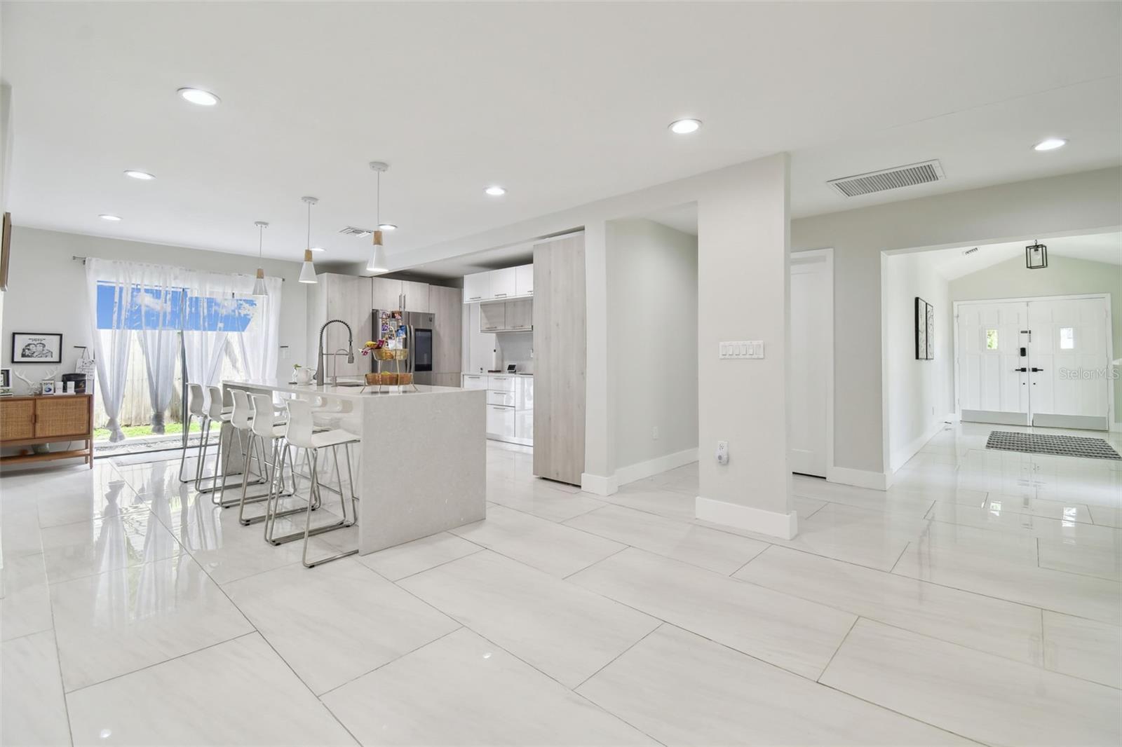 Image 11 of 72 For 15722 Gardenside Lane
