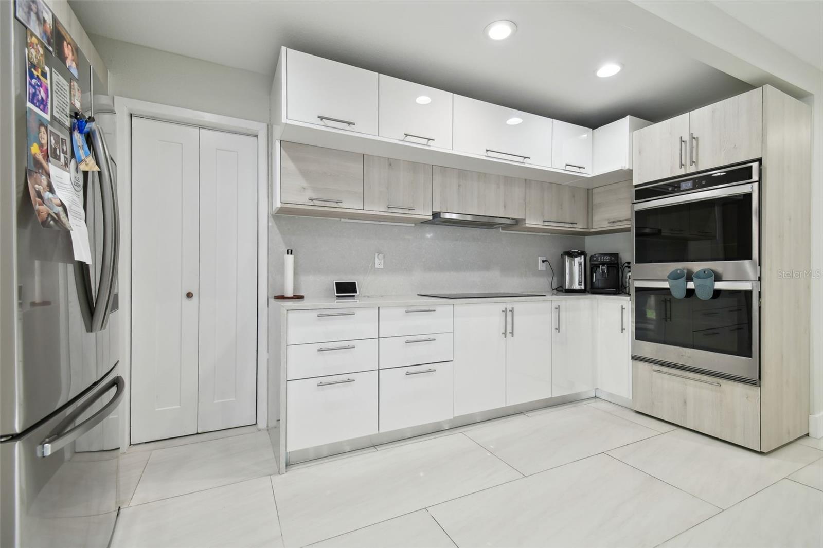 Image 17 of 72 For 15722 Gardenside Lane