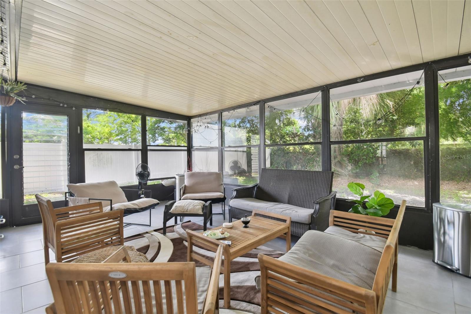 Image 33 of 72 For 15722 Gardenside Lane