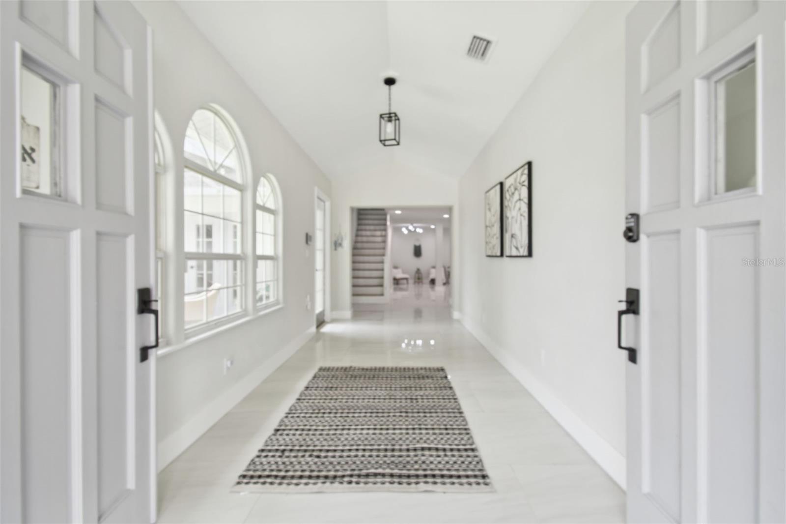 Image 4 of 72 For 15722 Gardenside Lane