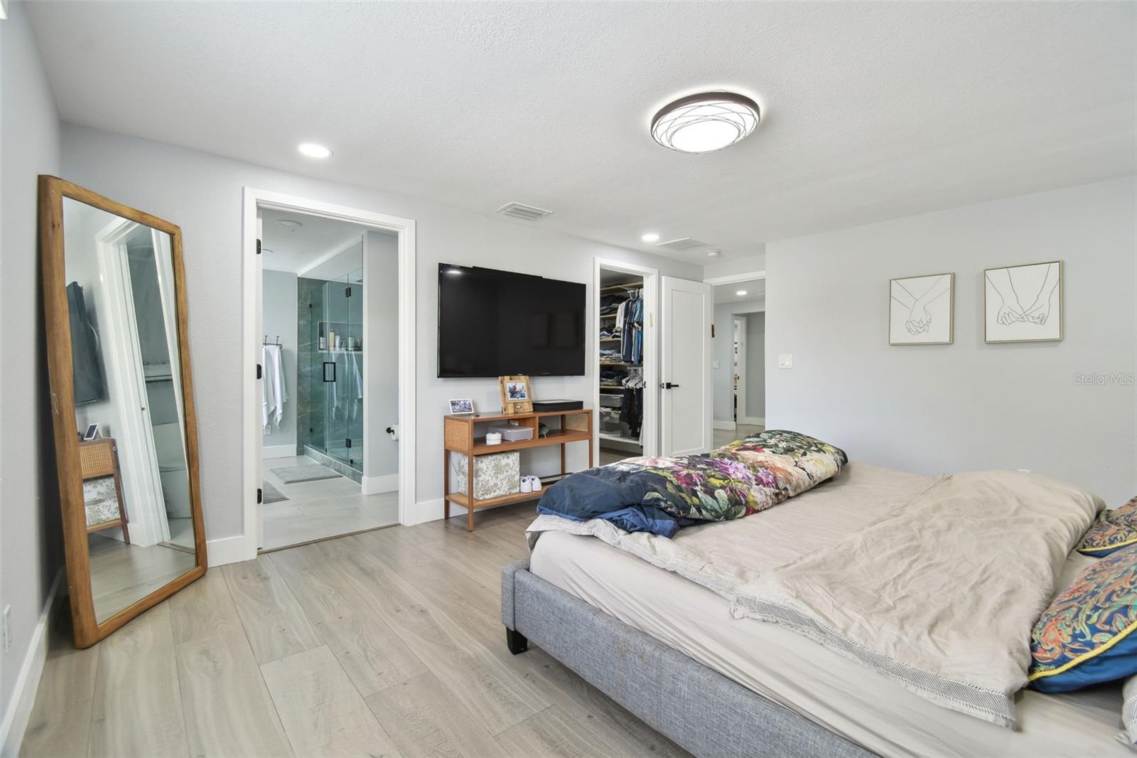 Image 44 of 72 For 15722 Gardenside Lane