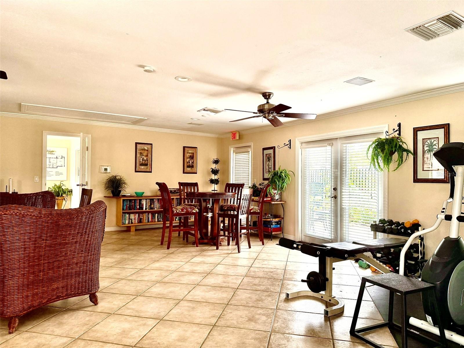 Image 18 of 19 For 720 Lyndhurst Street 1104