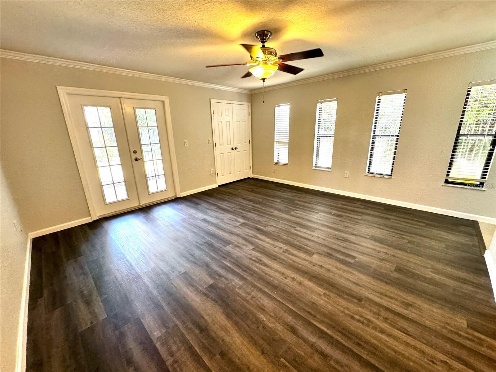 Image 4 of 15 For 720 Lyndhurst Street 1104