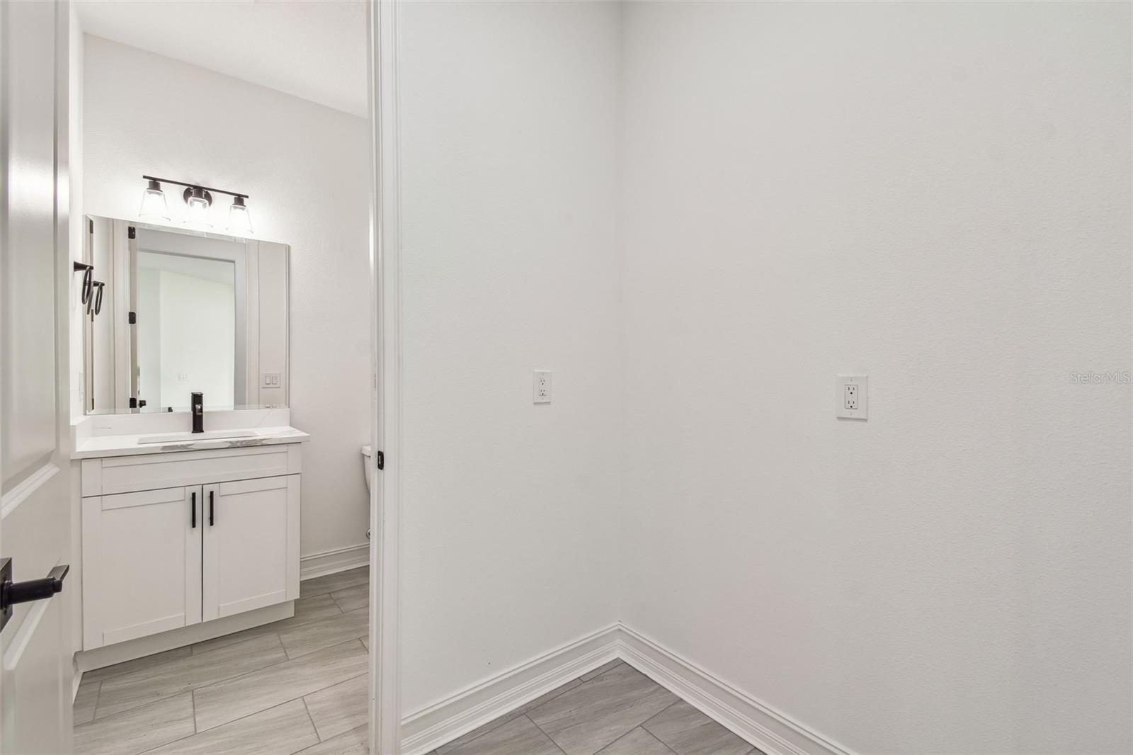 Image 33 of 98 For 301 Daniels Street