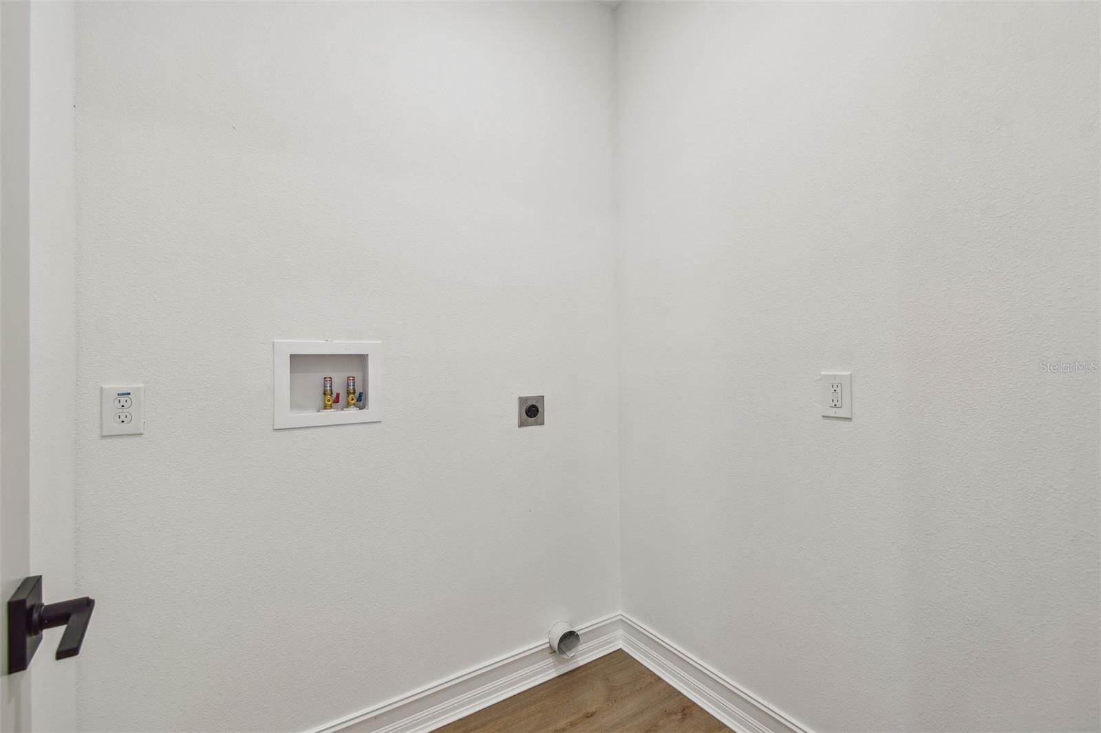 Image 75 of 98 For 301 Daniels Street