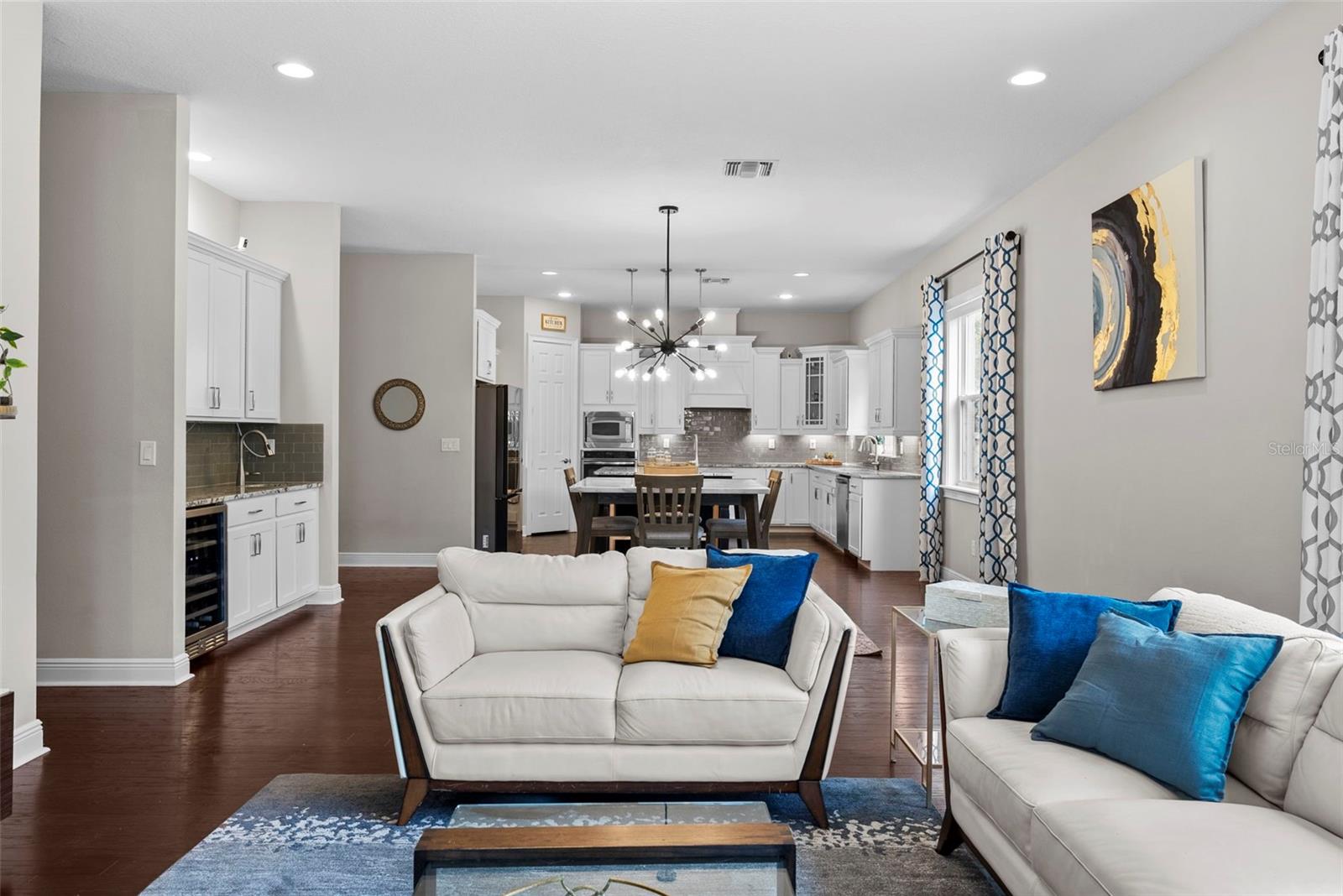 Image 16 of 59 For 4615 El Prado Boulevard